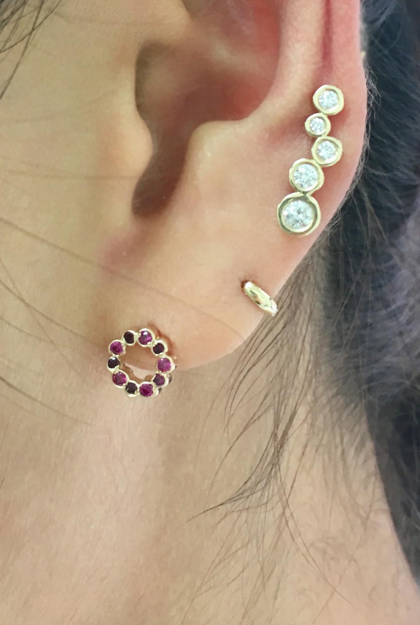 Wear this single long linear climber earring with trickling down white diamonds to switch
things up and wear mismatch earrings between your left and right ears. Wear a hoop, drop or stud earring on the other ear with these single climber