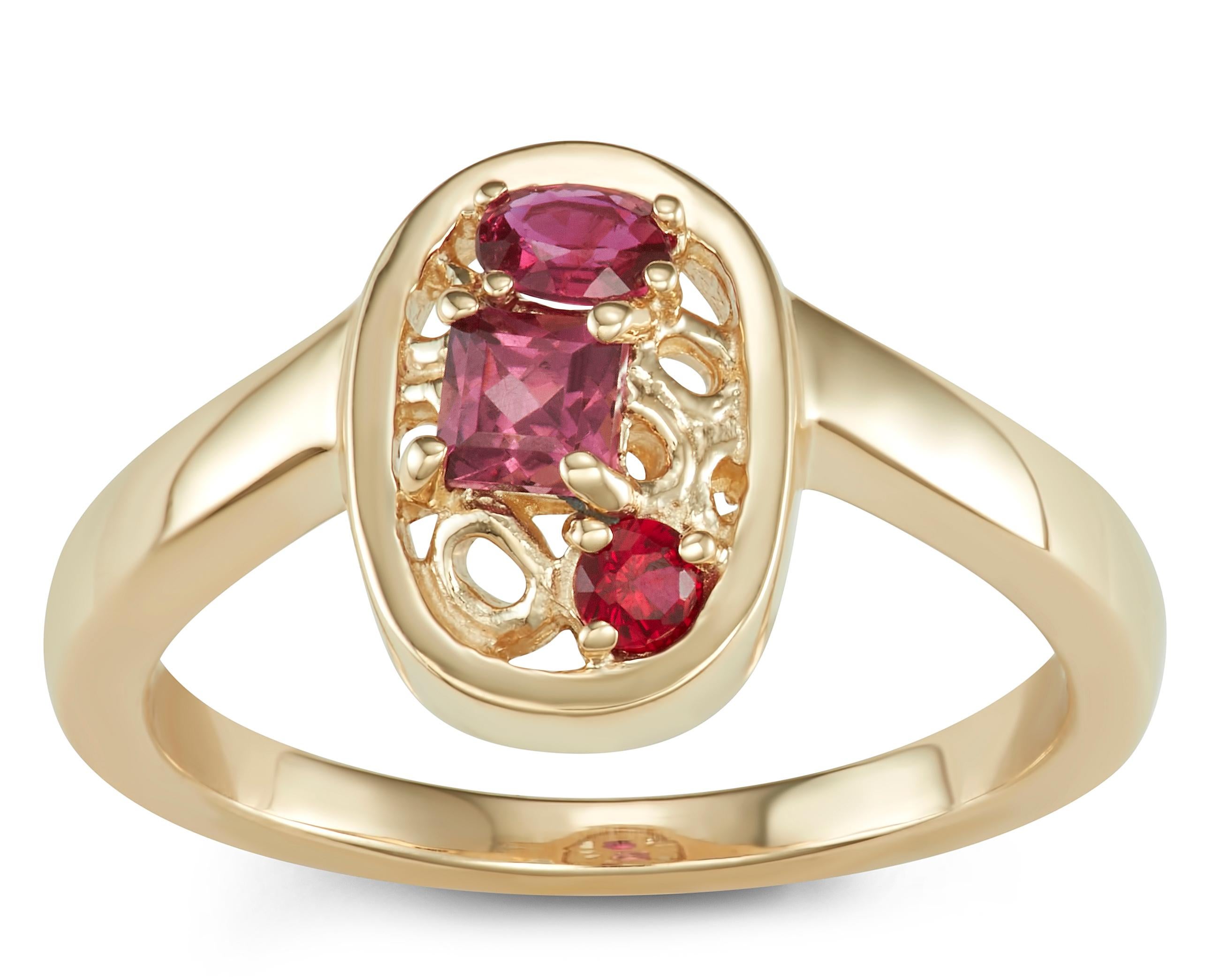 Contemporary 14 Karat Yellow Gold with Ruby and Rhodolite Stones Cluster Ring