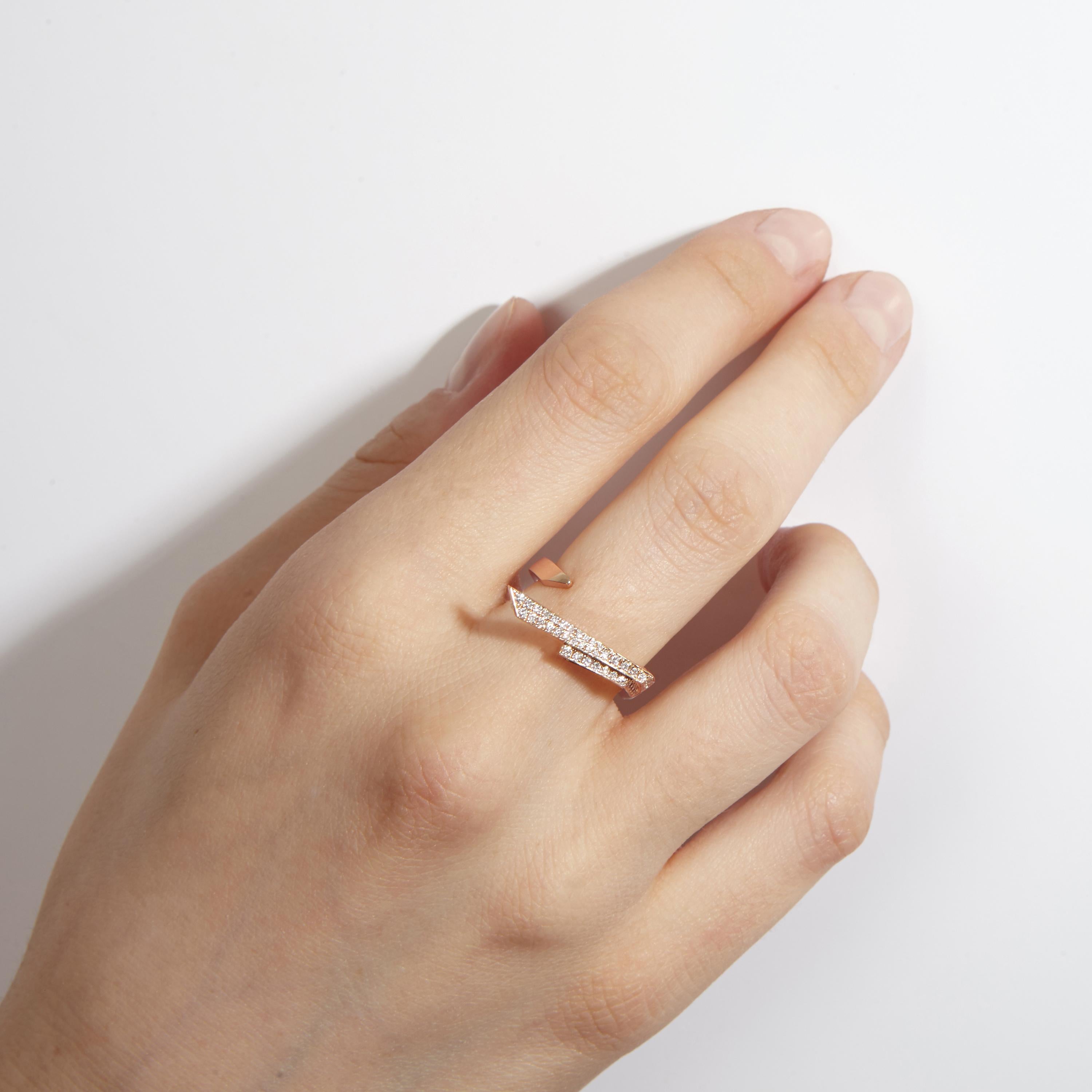 Round Cut Mini Stellar Diamond Ray Ring For Sale