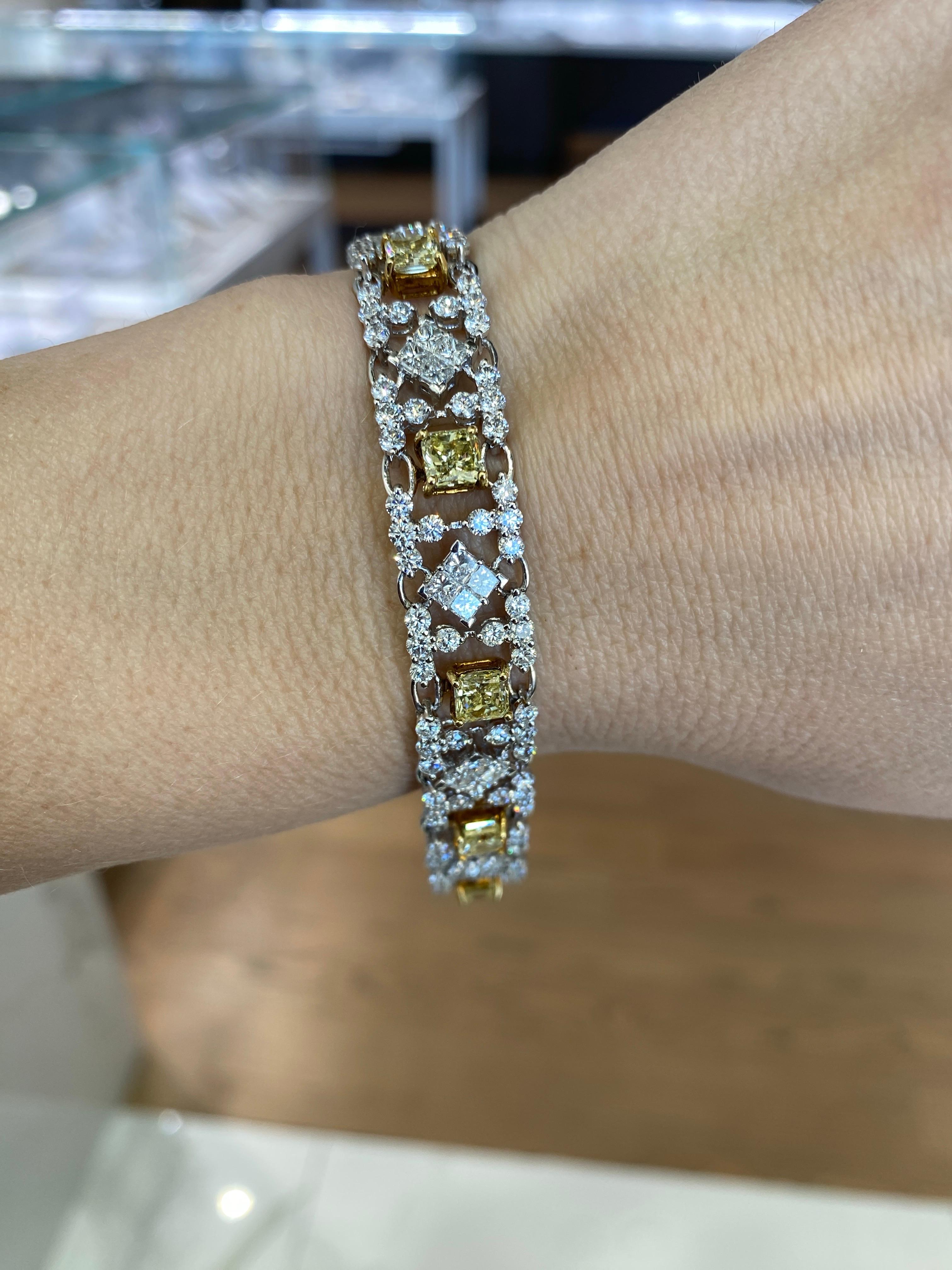 Gelbes und weißes Diamantarmband im modernen Stil aus Platin und 18 Karat Gold mit Diamanten im Angebot 4