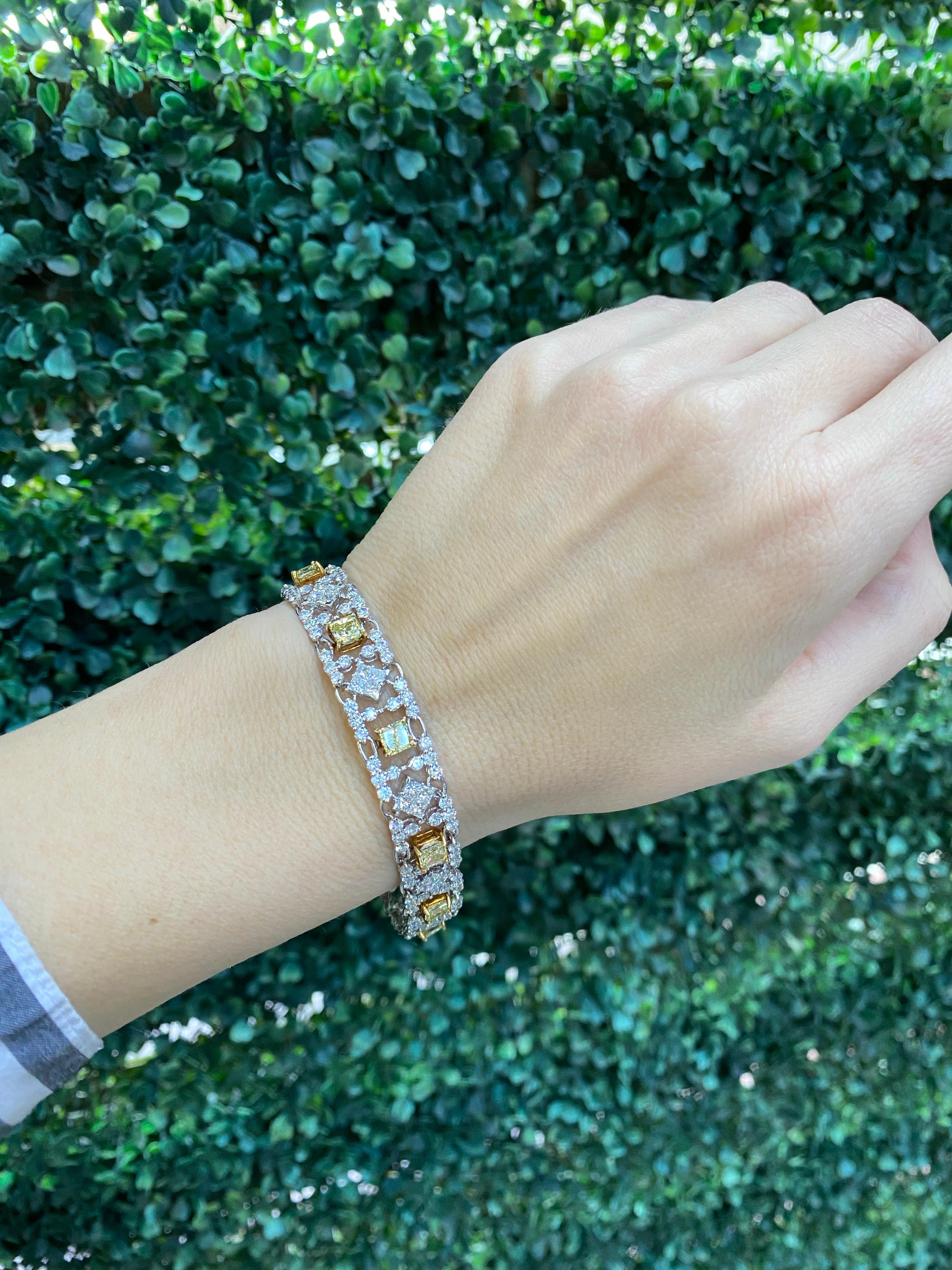 Gelbes und weißes Diamantarmband im modernen Stil aus Platin und 18 Karat Gold mit Diamanten im Angebot 8