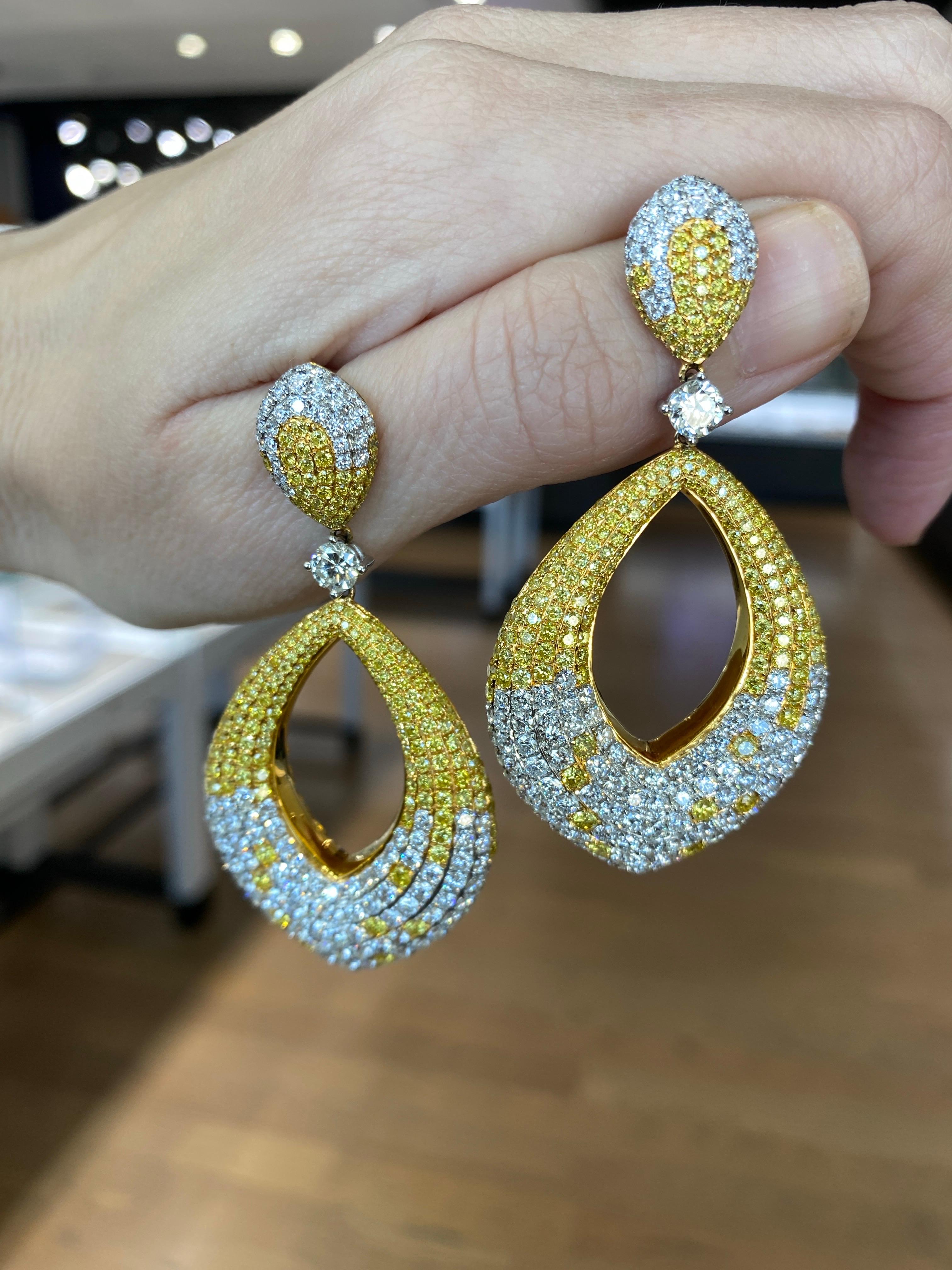 15.95 Carat Natural Fancy Yellow & Colorless Brilliant Diamonds on 18K Earrings For Sale 1
