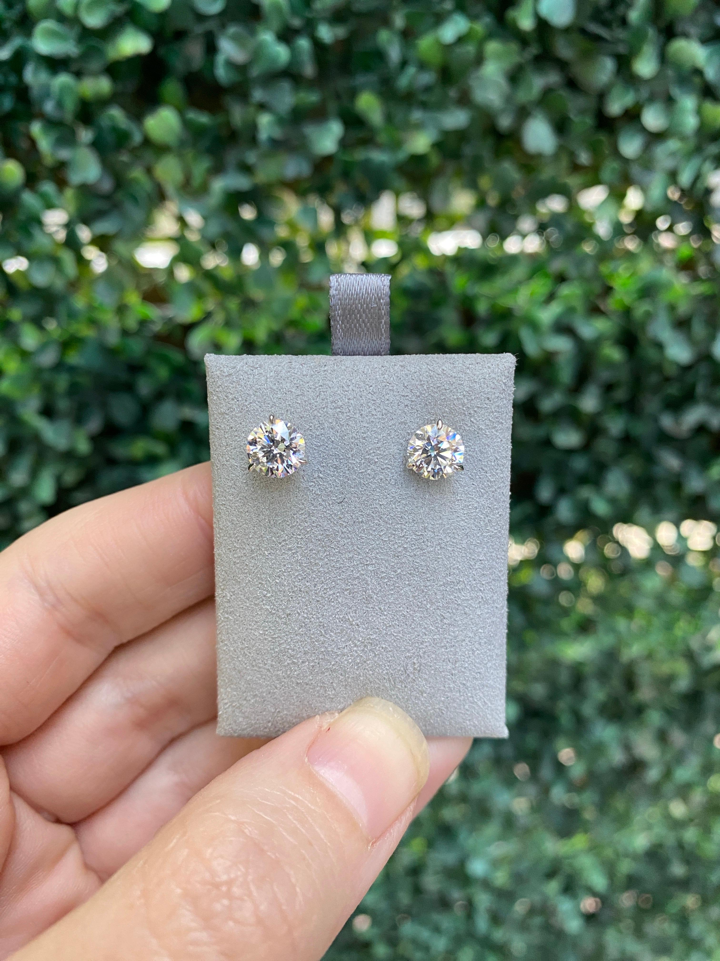 Roberto Coin 2.00 Carat F SI1 Diamond 18kt White Gold Stud Earrings, GIA Reports 10