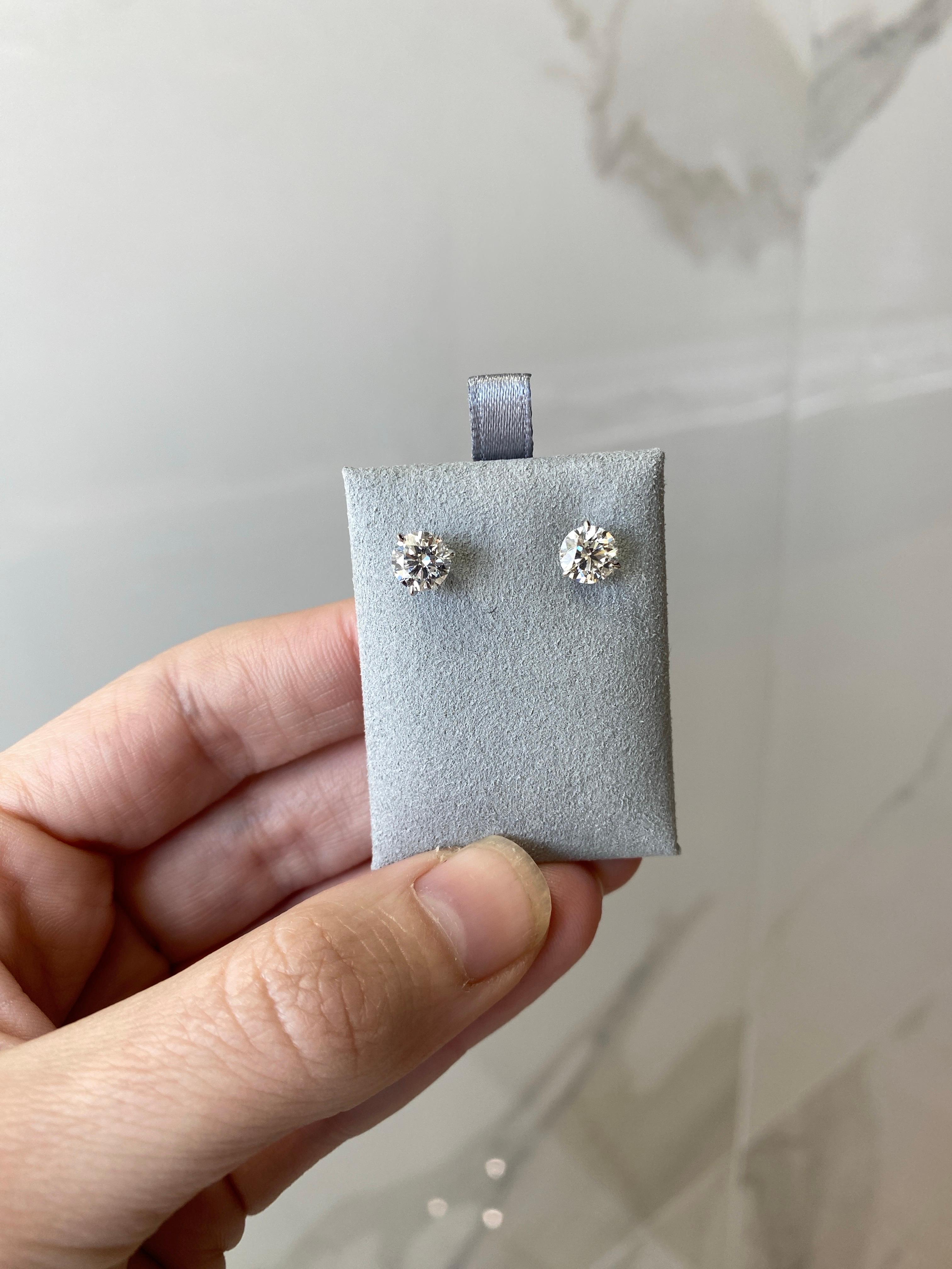 Roberto Coin 2.00 Carat F SI1 Diamond 18kt White Gold Stud Earrings, GIA Reports 11
