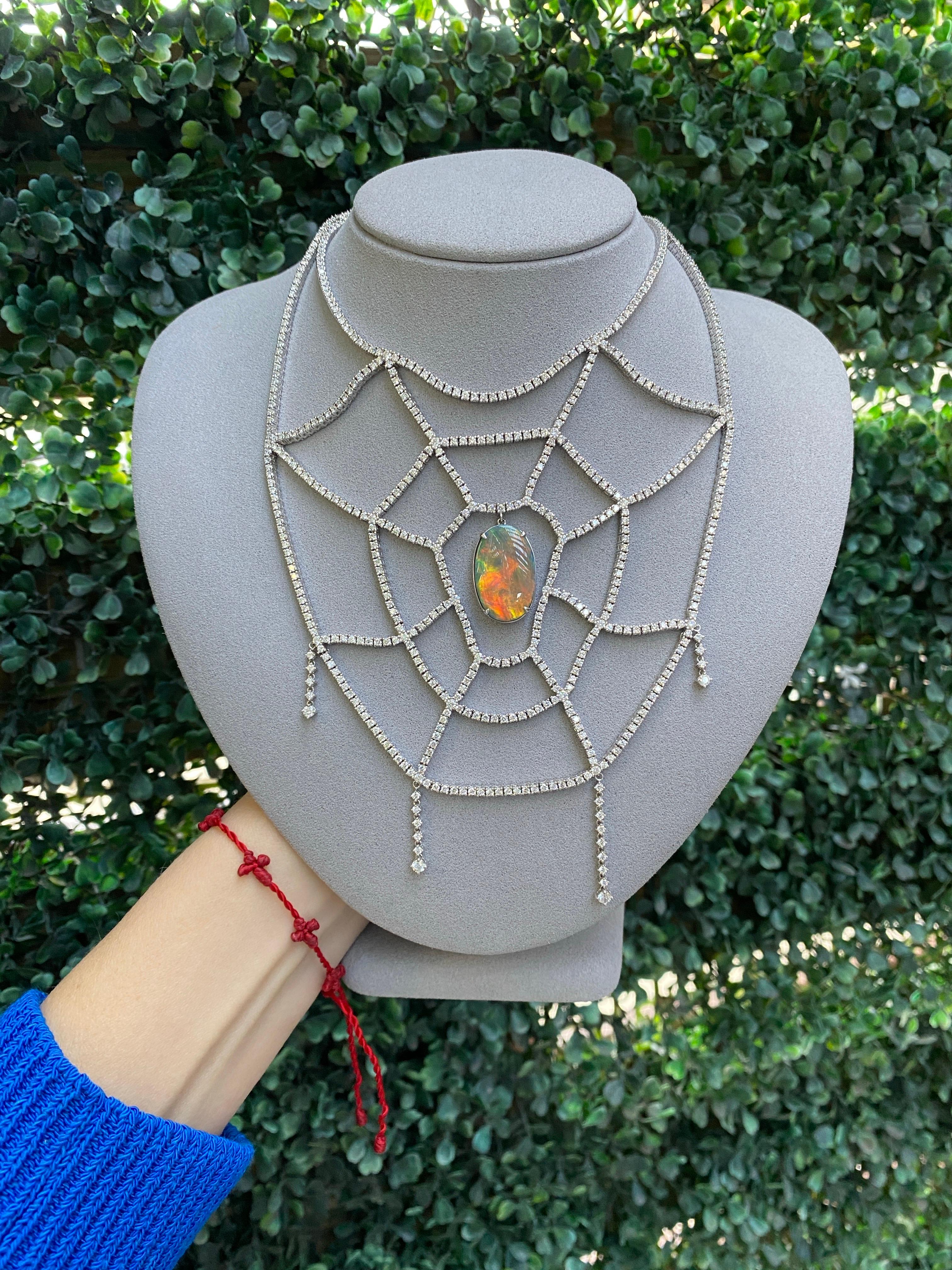 Collier en forme d'araignée avec opale noire ovale Lightning Ridge et diamants 16,19 carats en vente 7