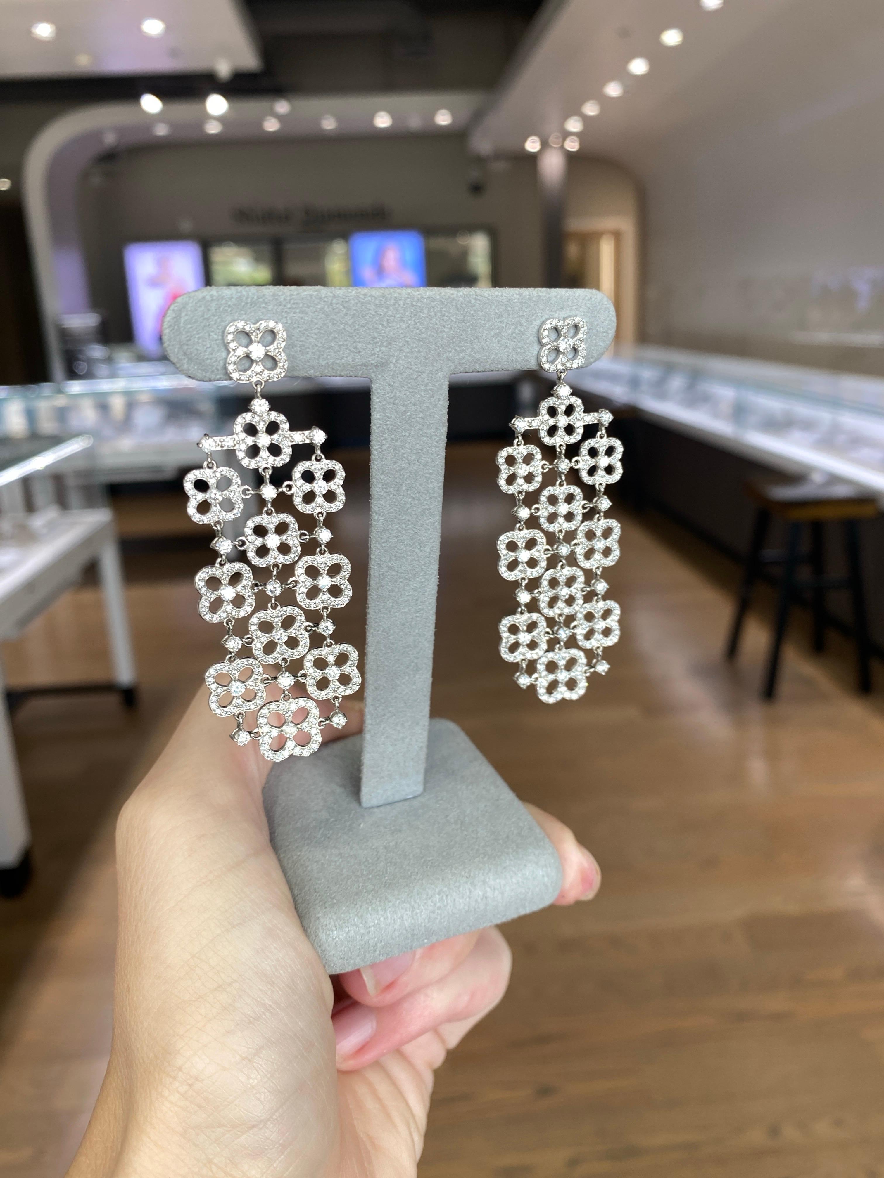 Pendientes de araña con forma de trébol de diamantes redondos naturales de 4,73 ctw, oro blanco de 18k en venta 9