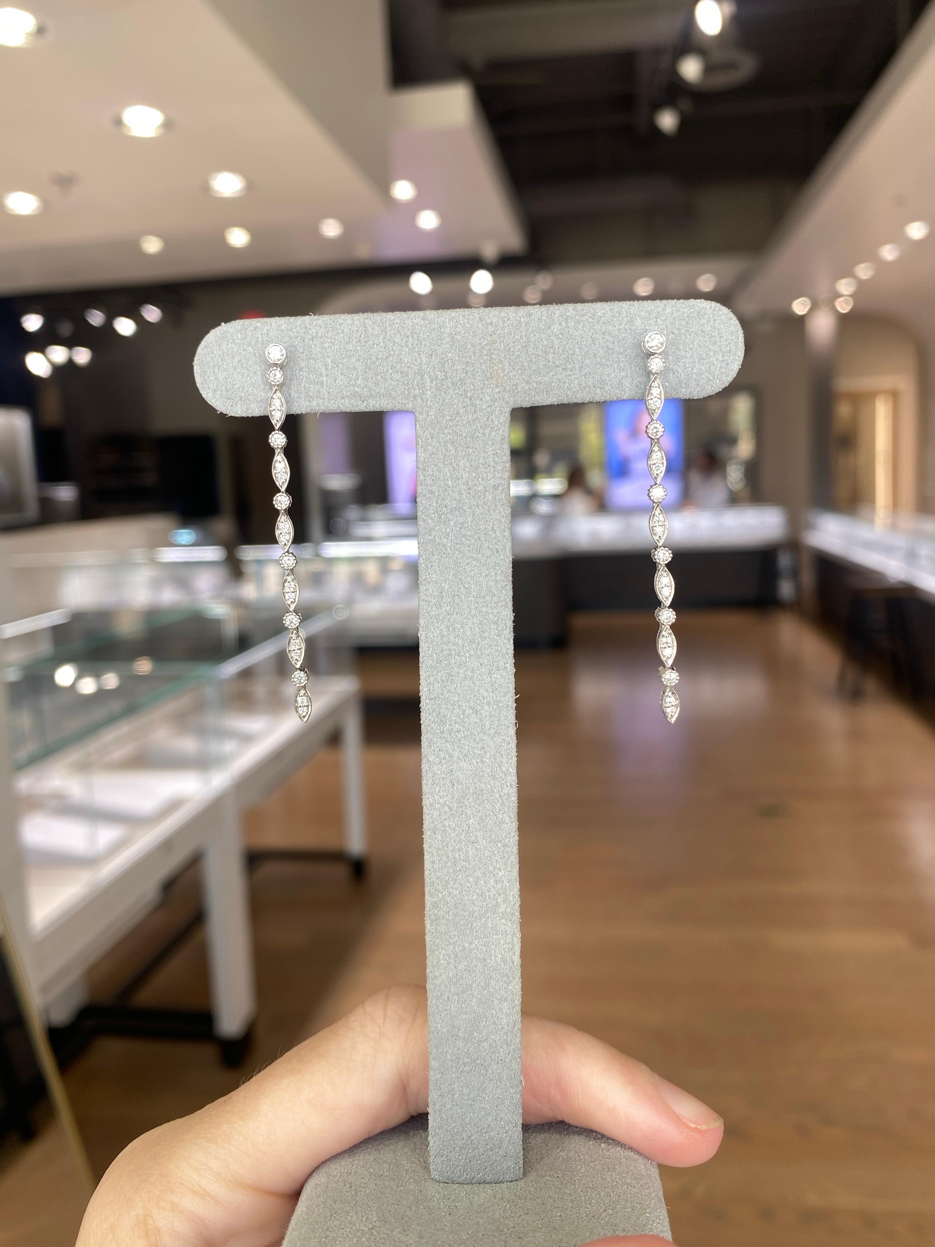 14 Karat Weißgold Ohrhänger mit natürlichen Diamanten im Angebot 8