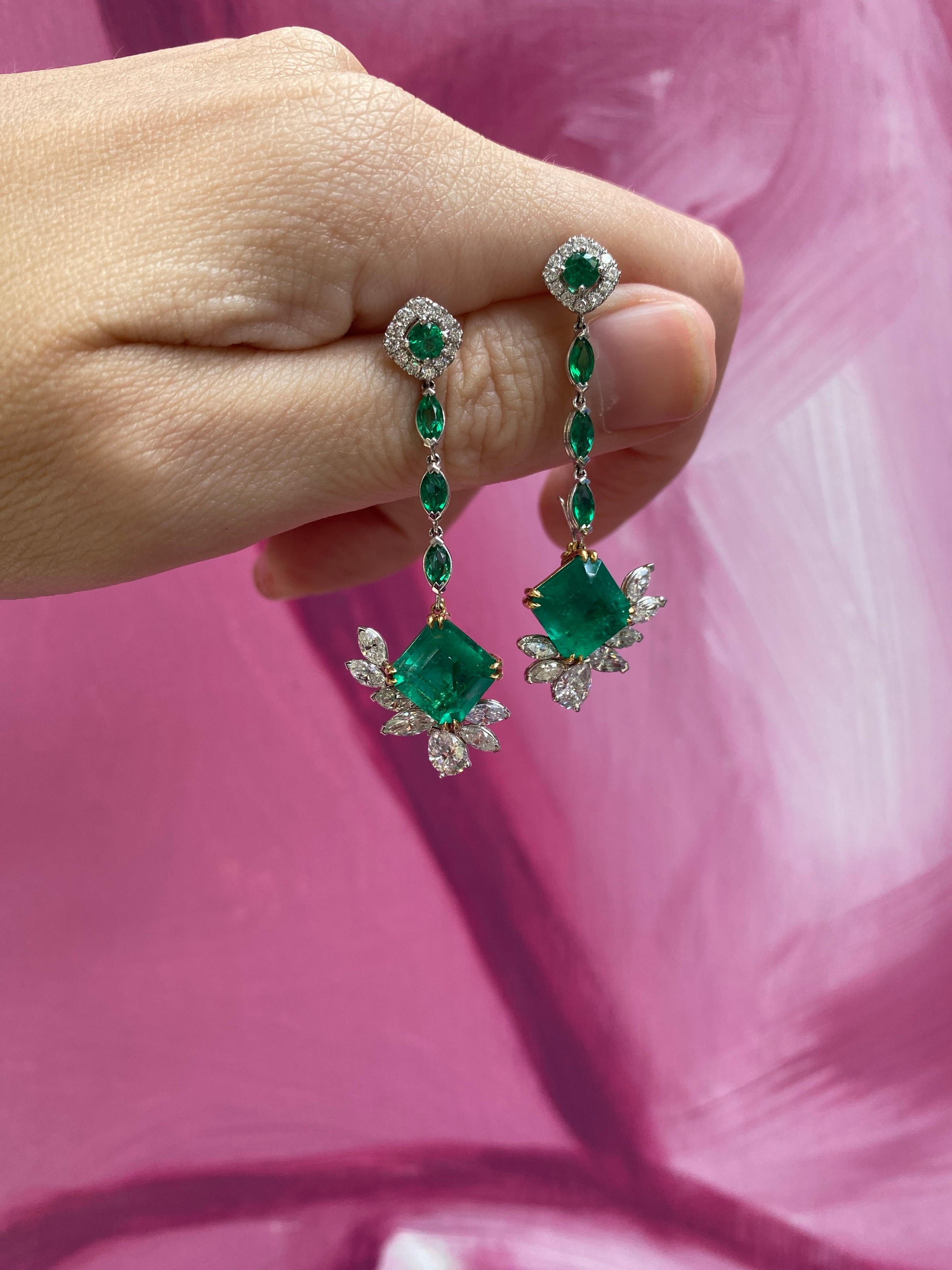 6.96 Carat Pair of Colombian Emeralds & 2.65 Diamond Total Weight Drop Earrings For Sale 5