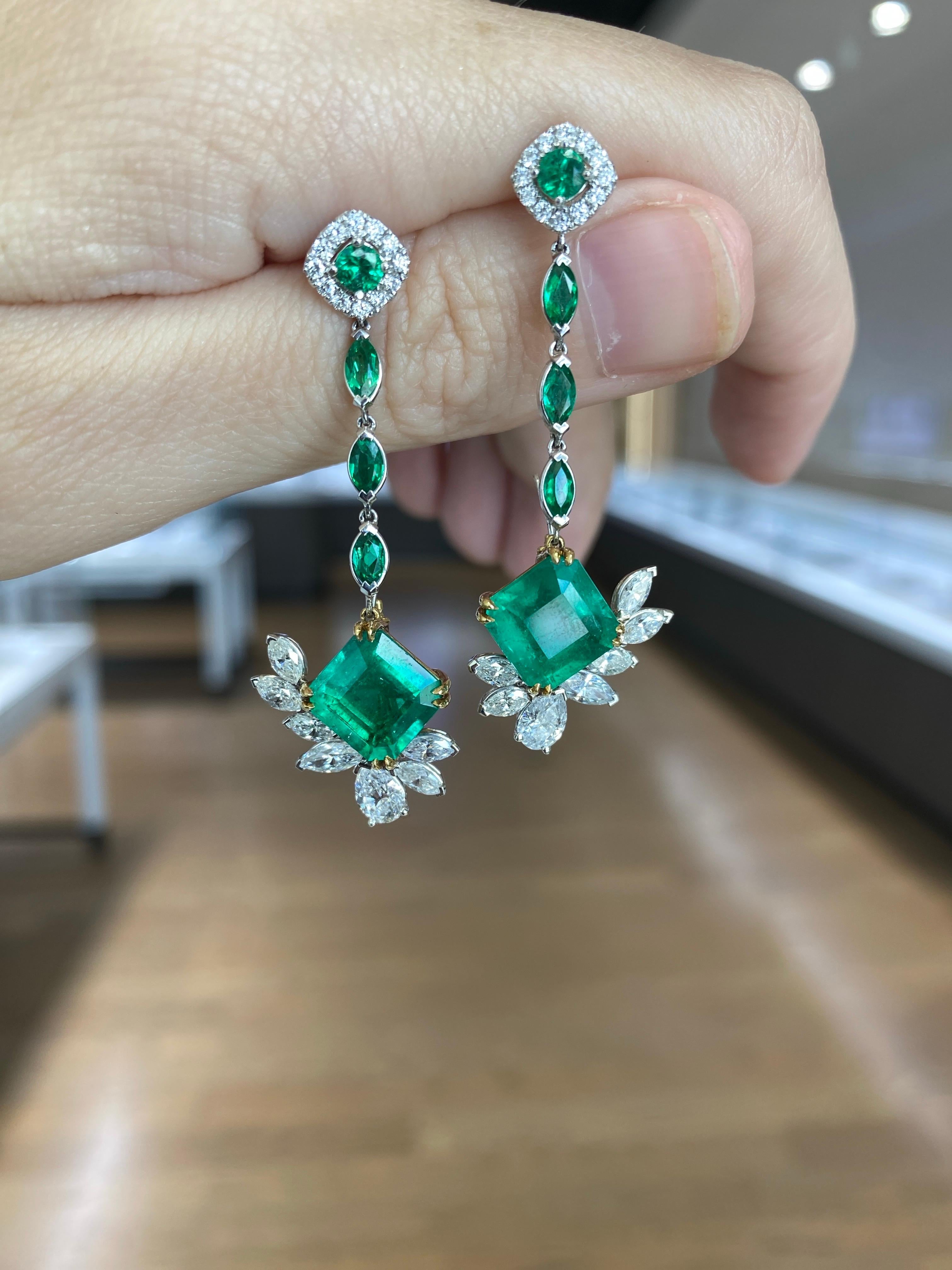 6.96 Carat Pair of Colombian Emeralds & 2.65 Diamond Total Weight Drop Earrings For Sale 7