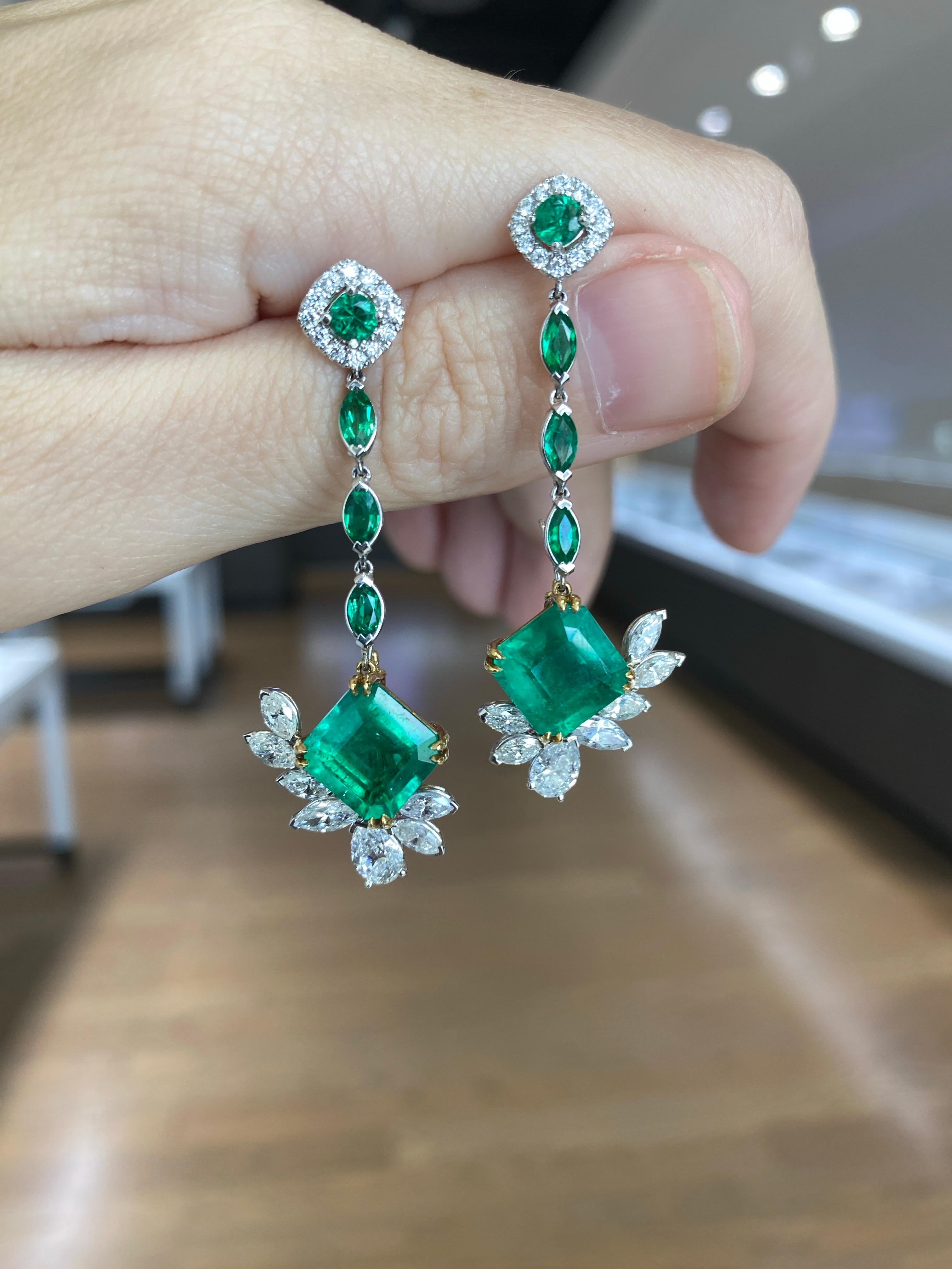6.96 Carat Pair of Colombian Emeralds & 2.65 Diamond Total Weight Drop Earrings For Sale 8