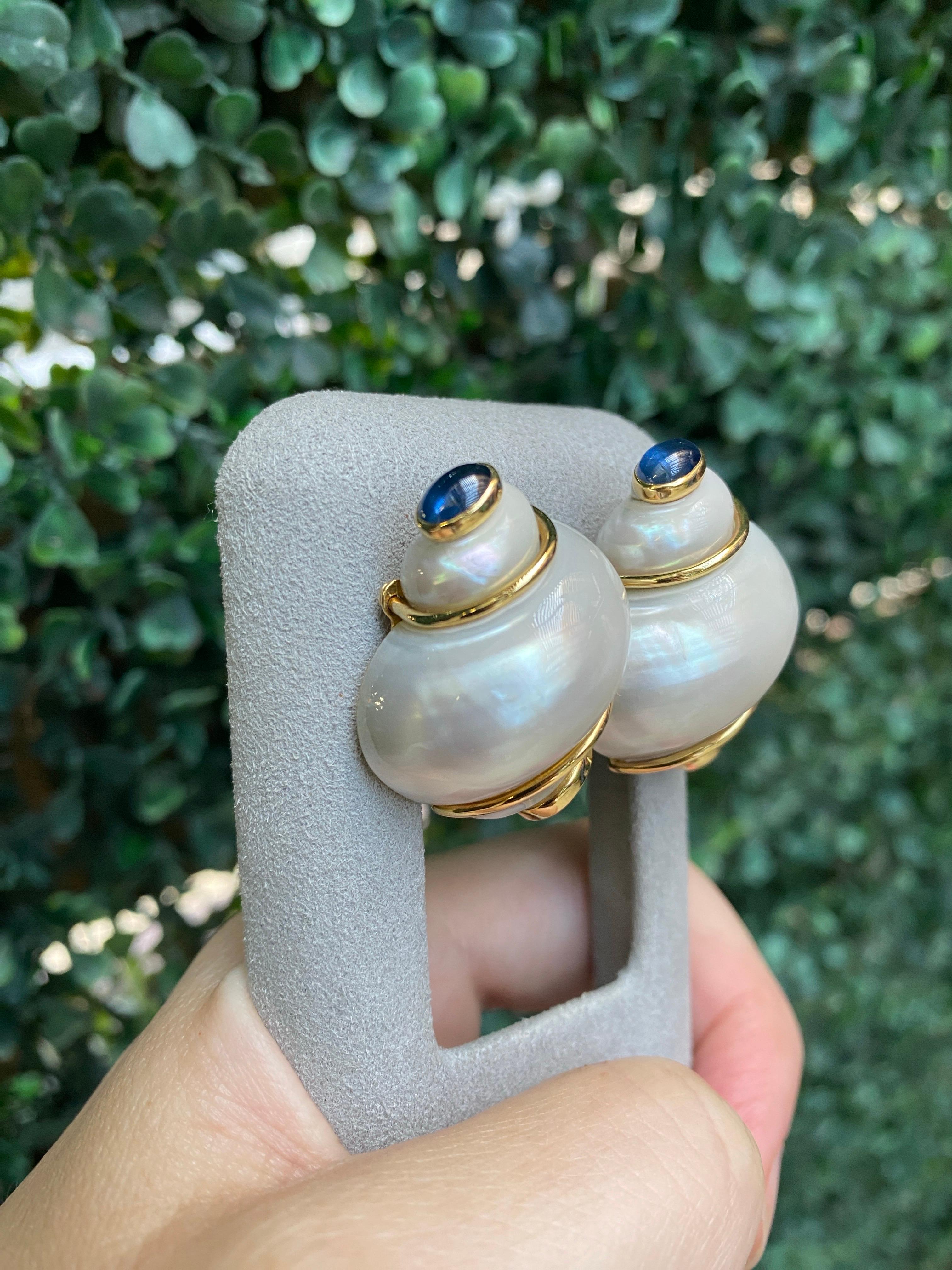 Orecchini in oro Seaman Schepps Turbo Shell e Zaffiro in vendita 15