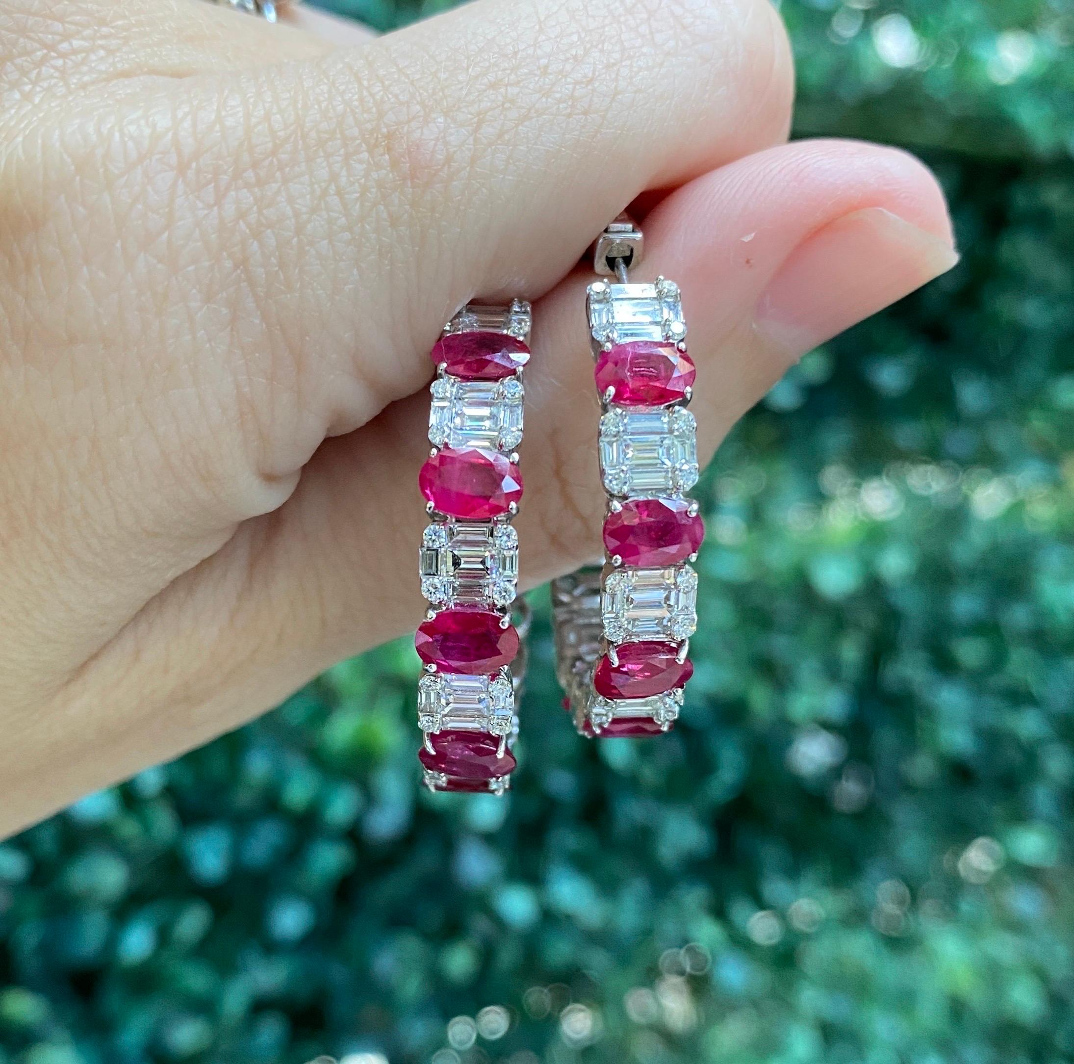 Créoles en rubis taille ovale de 4,53 carats et diamants ronds et baguettes de 2,71 carats en vente 7