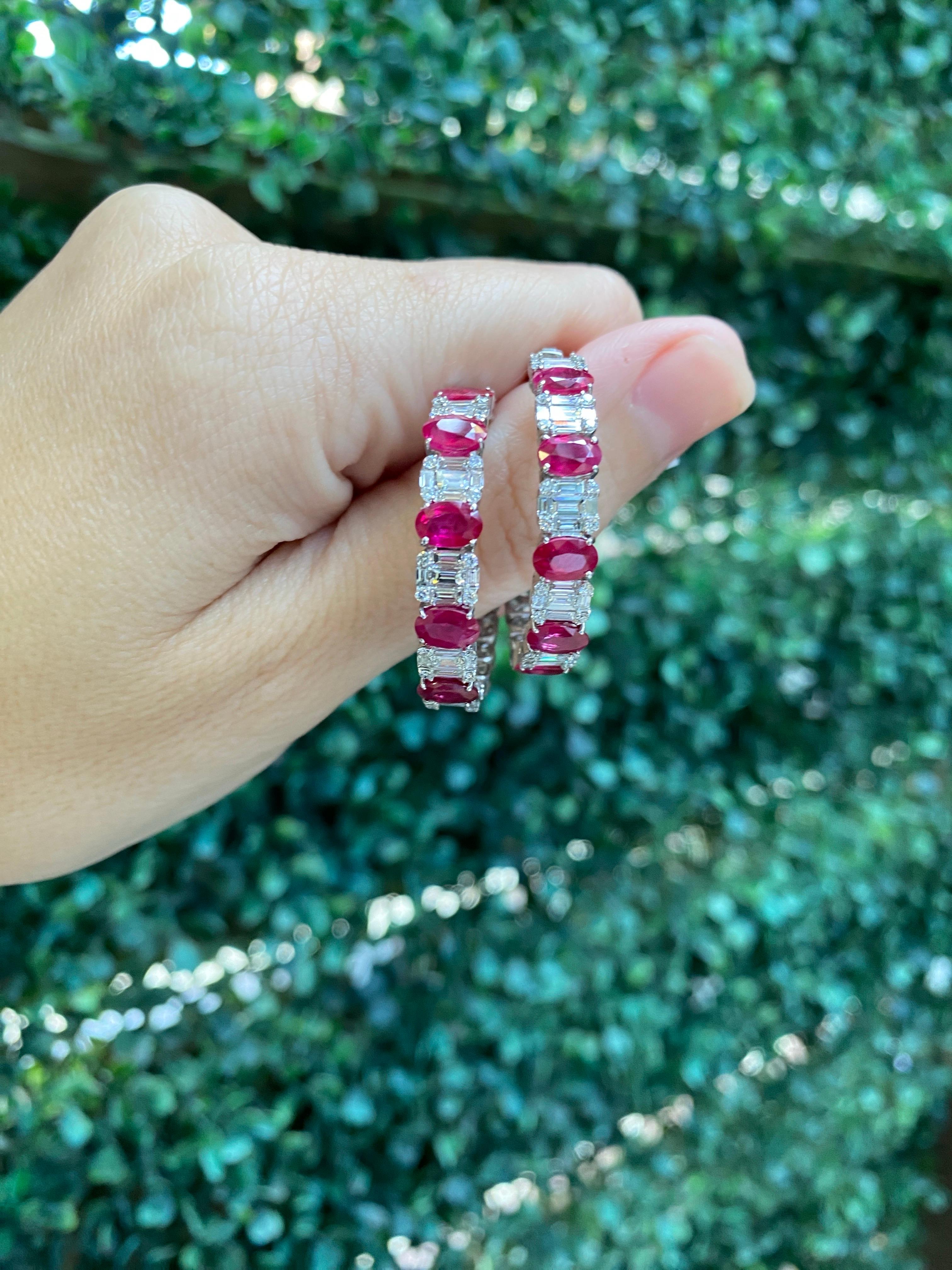 Créoles en rubis taille ovale de 4,53 carats et diamants ronds et baguettes de 2,71 carats en vente 9