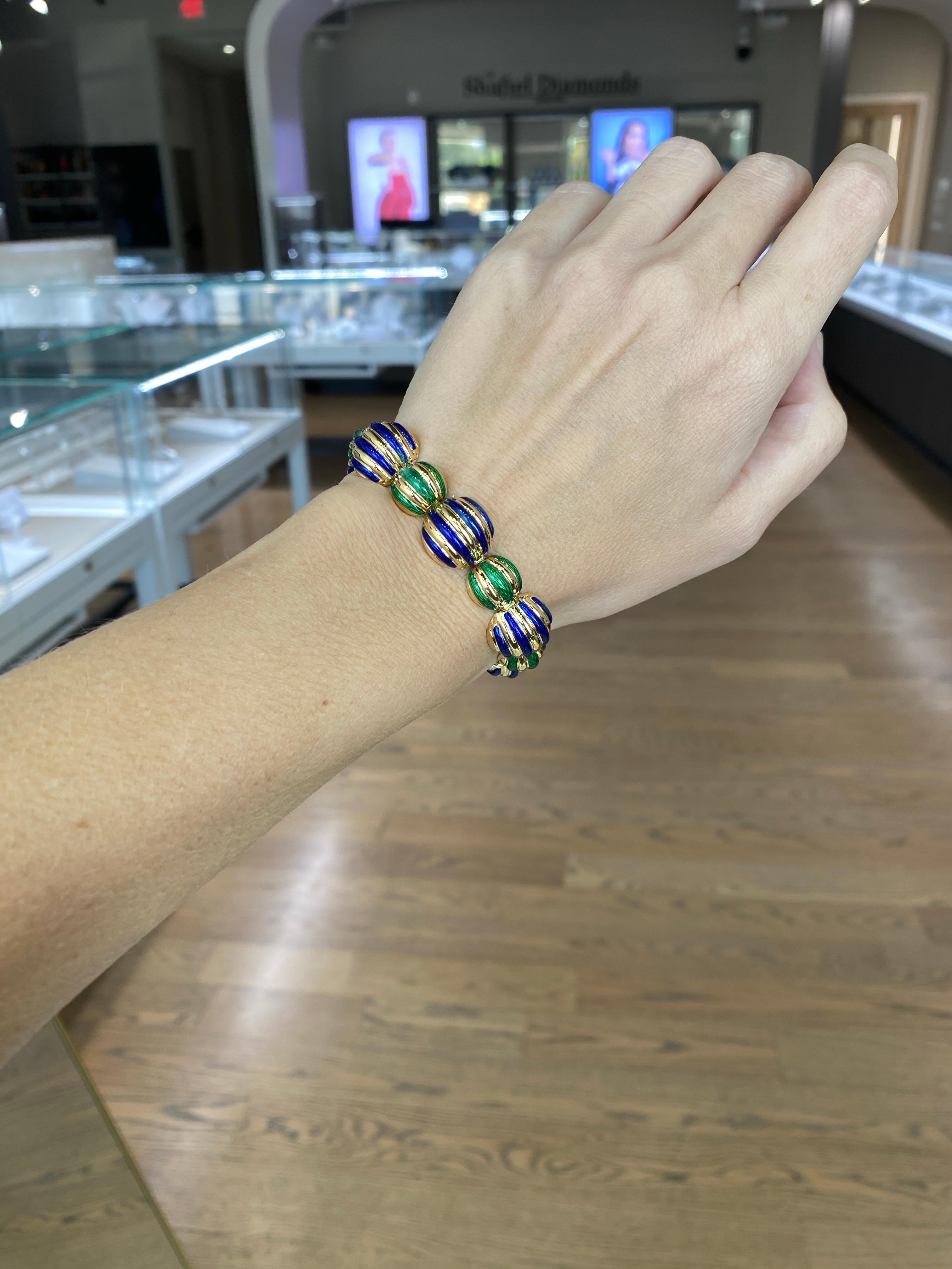 Tiffany & Co. Pulsera de eslabones de oro amarillo de 18 quilates con esmalte verde y morado en venta 8
