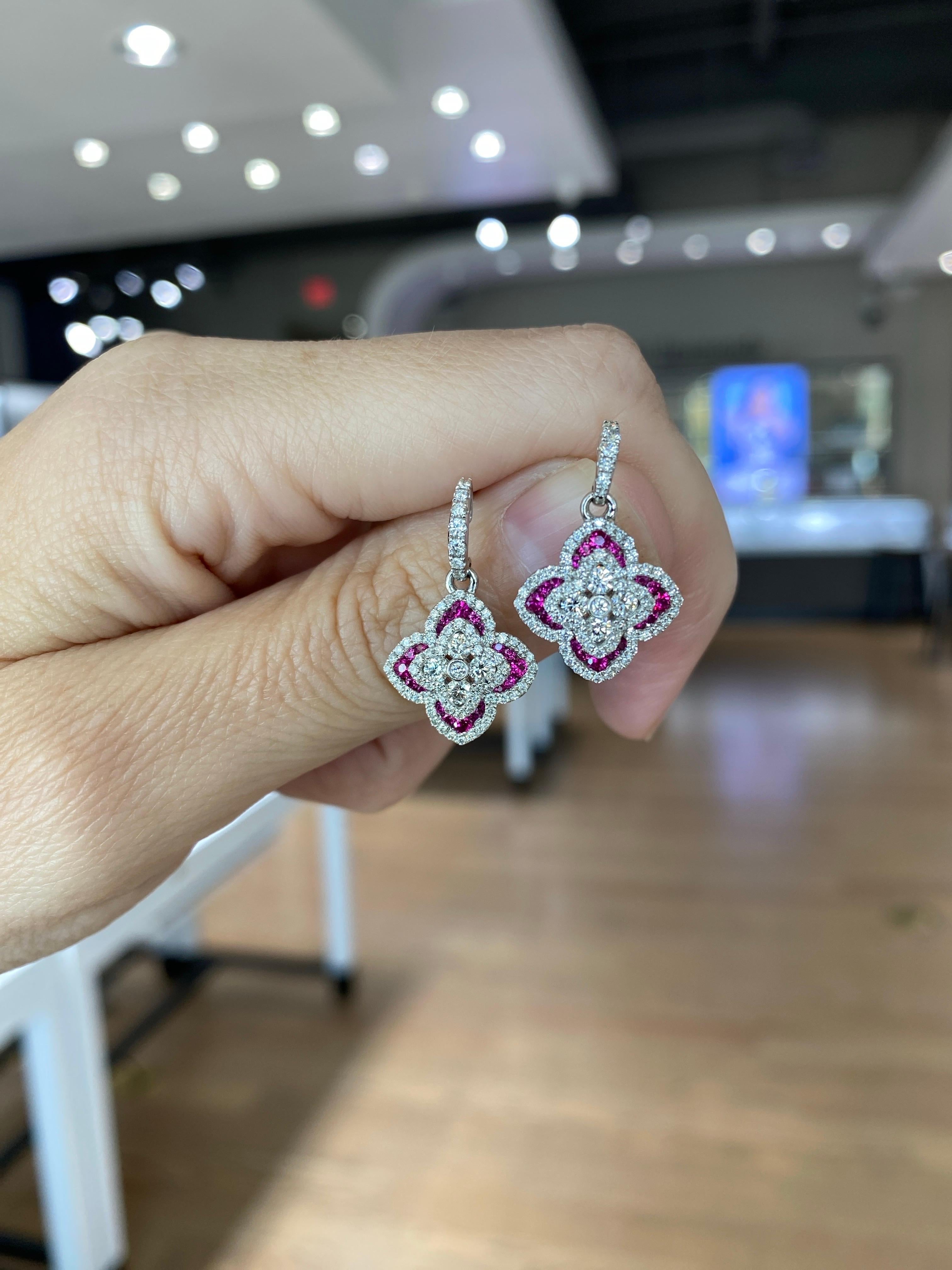 Charles Krypell, boucles d'oreilles en goutte en diamants ronds de 1,16 carat et rubis ronds de 0,47 carat en vente 14