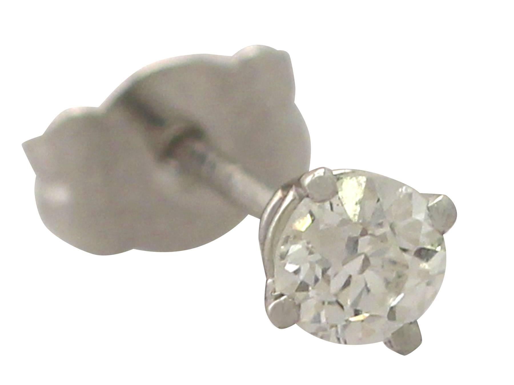 0.56 Carat Diamond and Platinum Stud Earrings In Excellent Condition In Jesmond, Newcastle Upon Tyne