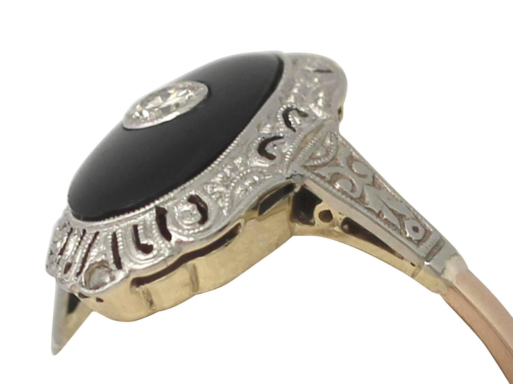 1930s Art Deco Diamond and Black Onyx Cocktail Ring In Excellent Condition In Jesmond, Newcastle Upon Tyne