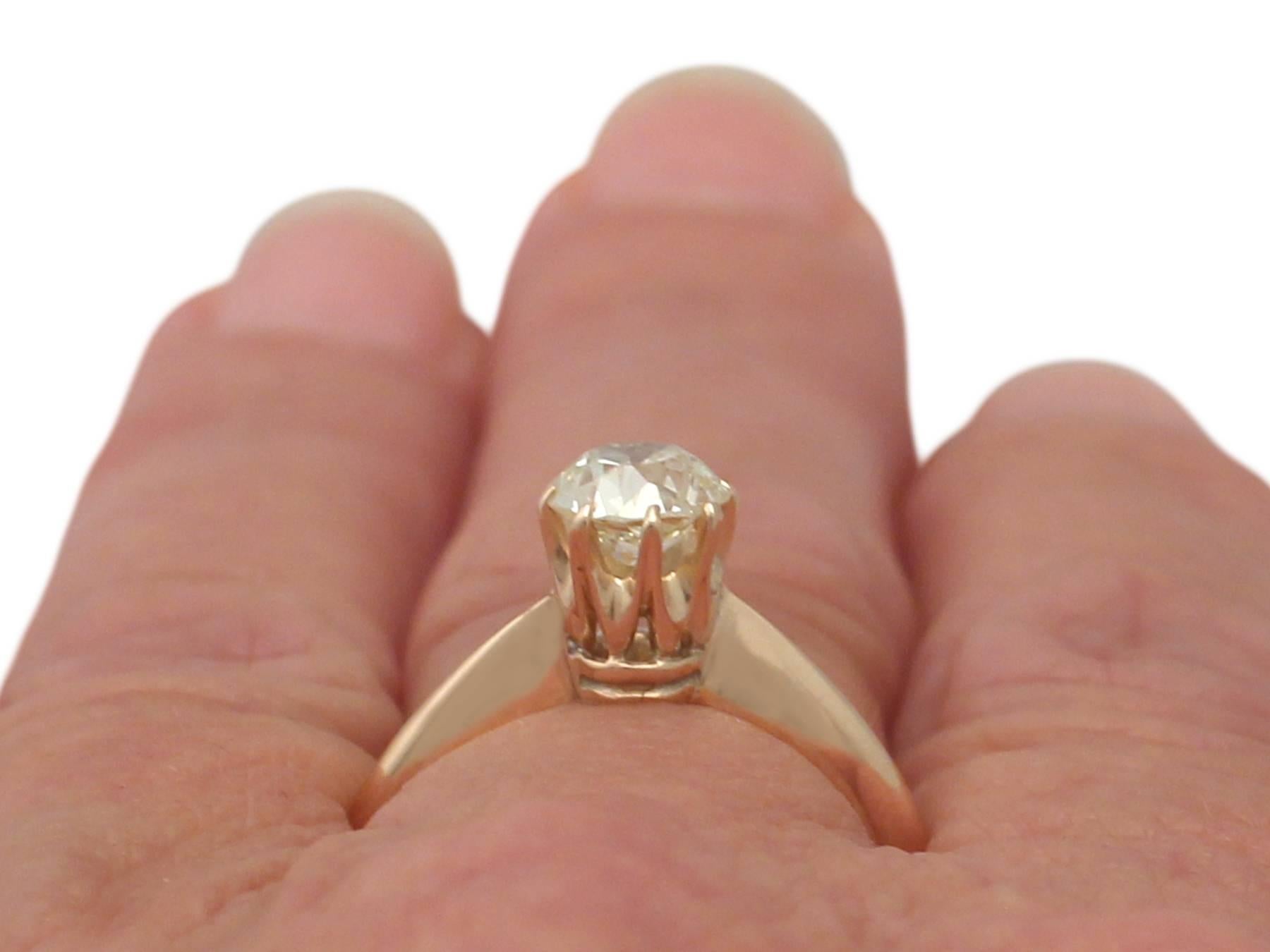 1900s Antique 1.04 Carat Diamond and Rose Gold Solitaire Ring 5