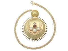 Vintage 1940s 0.61Ct Tourmaline, 0.15Ct Diamond, Pearl and 15k Gold Pendant