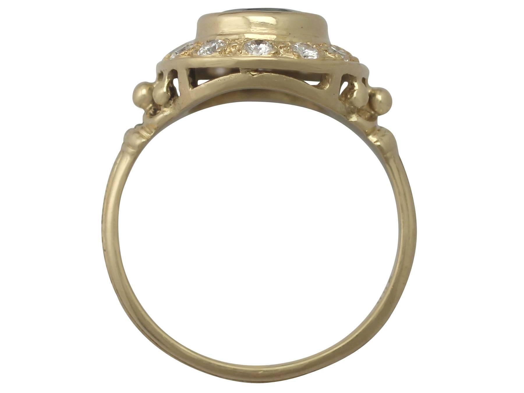 Women's 1970s 1.45 Carat Peridot and Diamond Yellow Gold Cocktail Ring 