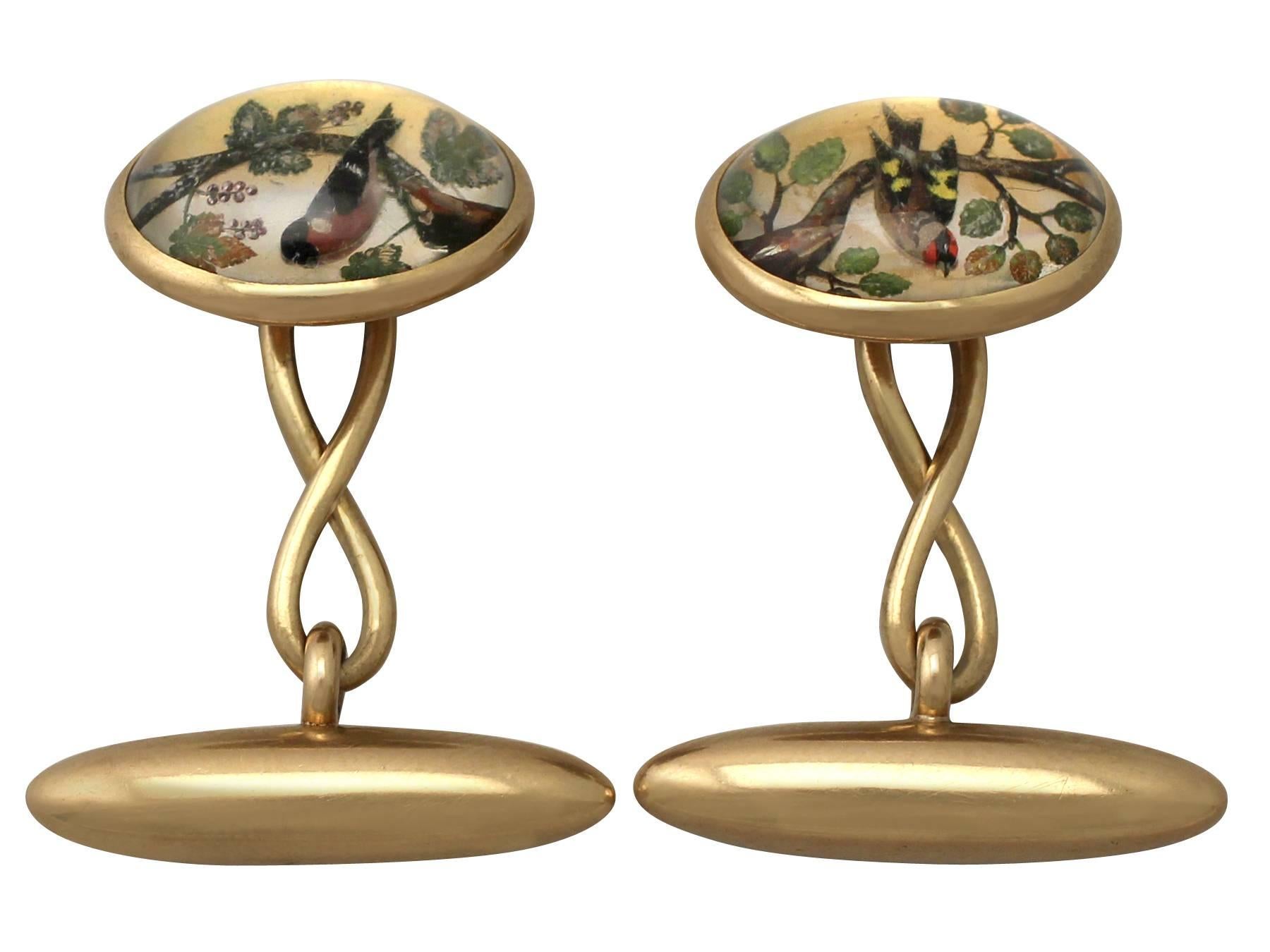 A Stunning pair of Essex crystal and 18 carat yellow gold cufflinks depicting a gold finch and a bull finch; part of our diverse antique jewelry and estate jewelry collections

These stunning, fine and impressive antique bird cufflinks have been
