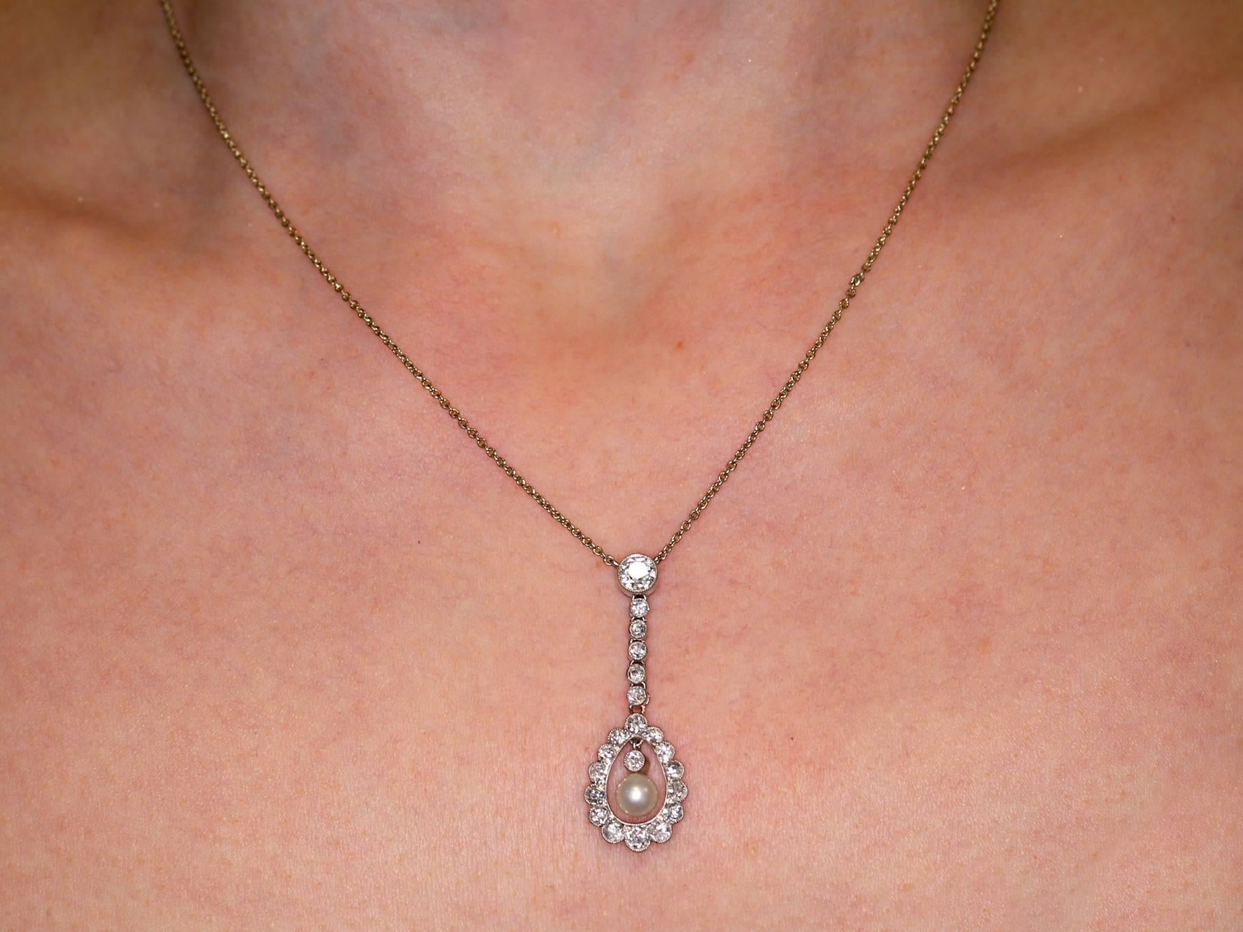 1910s 1.10 Carat Diamond Pearl and Platinum Necklace 5