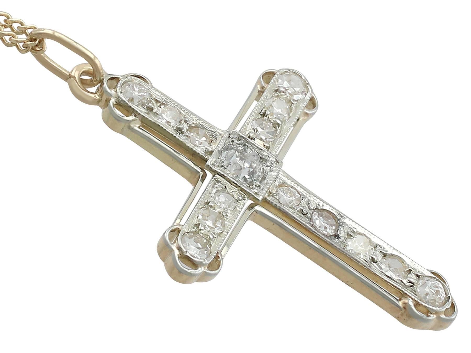 1940s Diamond and Yellow Gold Cross Pendant In Excellent Condition In Jesmond, Newcastle Upon Tyne