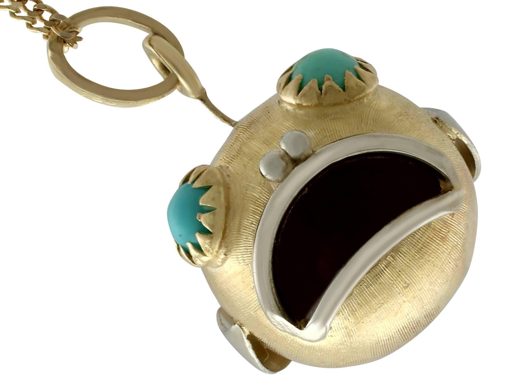 1950s Italian Turquoise Yellow Gold 'Fish' Pendant In Excellent Condition In Jesmond, Newcastle Upon Tyne