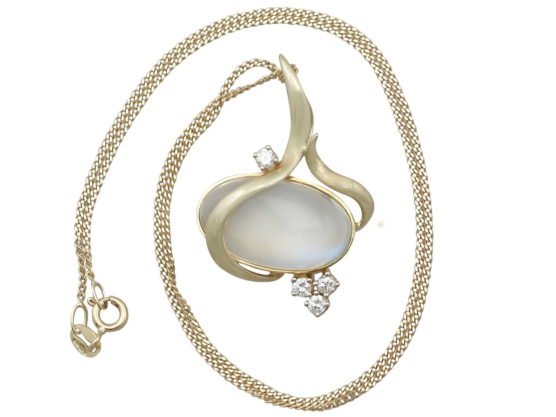 This fine and impressive vintage moonstone pendant has been crafted in 14k yellow gold with a 14k white gold setting.

The pierced decorated pendant has a organic, asymmetric design, ornamented with a feature 14.46 Ct bezel set moonstone.

A single