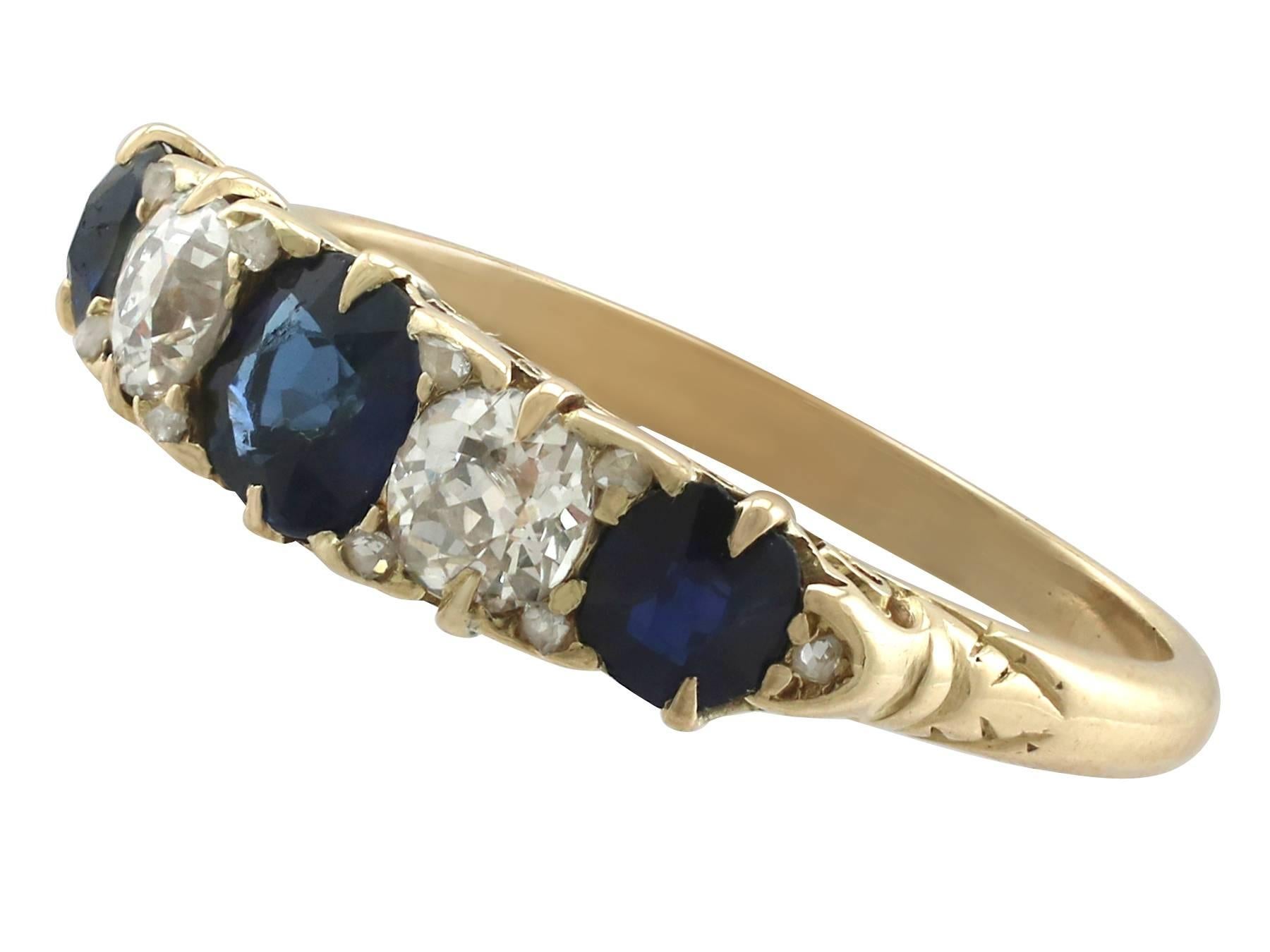 1910s Antique Sapphire and Diamond Yellow Gold Five-Stone Ring In Excellent Condition In Jesmond, Newcastle Upon Tyne