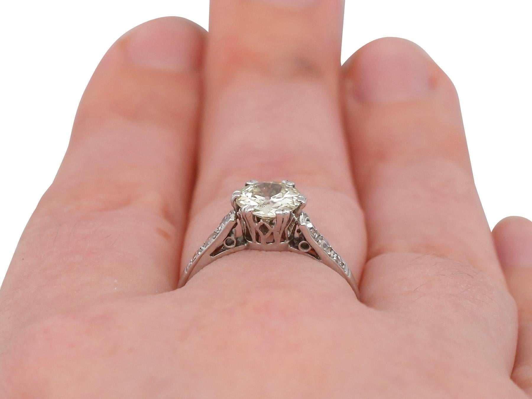 1930s 1.14 Carat Diamond and Platinum Solitaire Engagement Ring 2