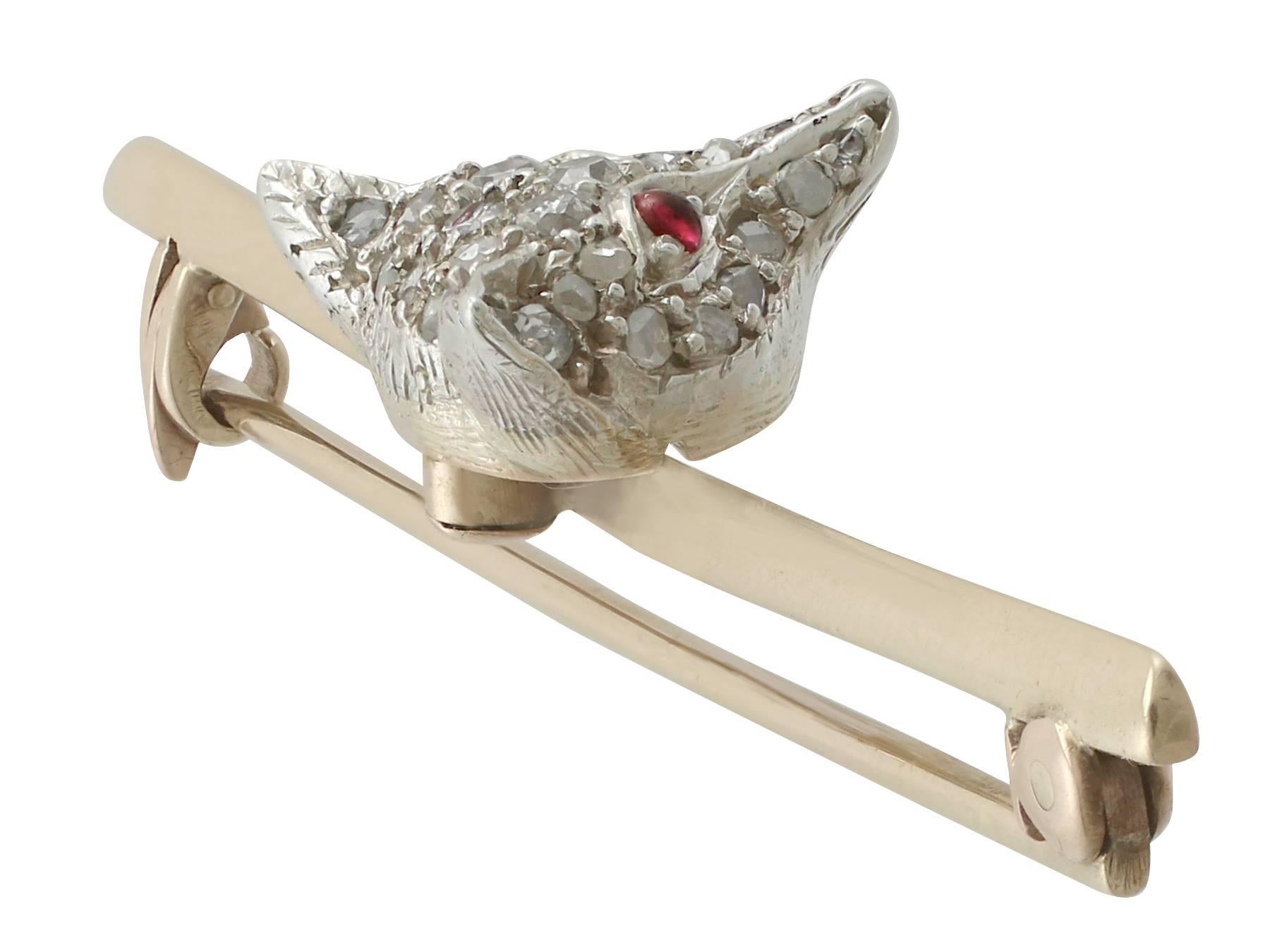 1890s Victorian Diamond and Ruby Yellow Gold 'Fox' Bar Brooch In Excellent Condition In Jesmond, Newcastle Upon Tyne