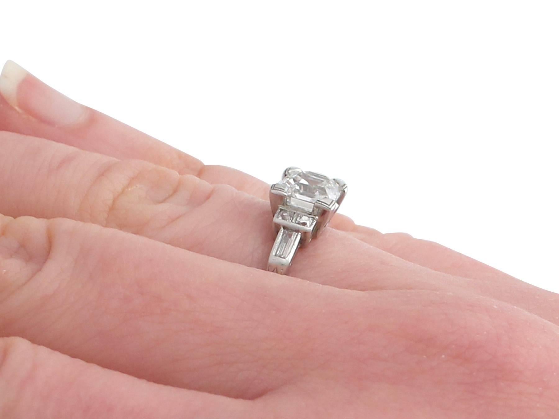 1930s 1.76 Carat Diamond and Platinum Solitaire Engagement Ring 5