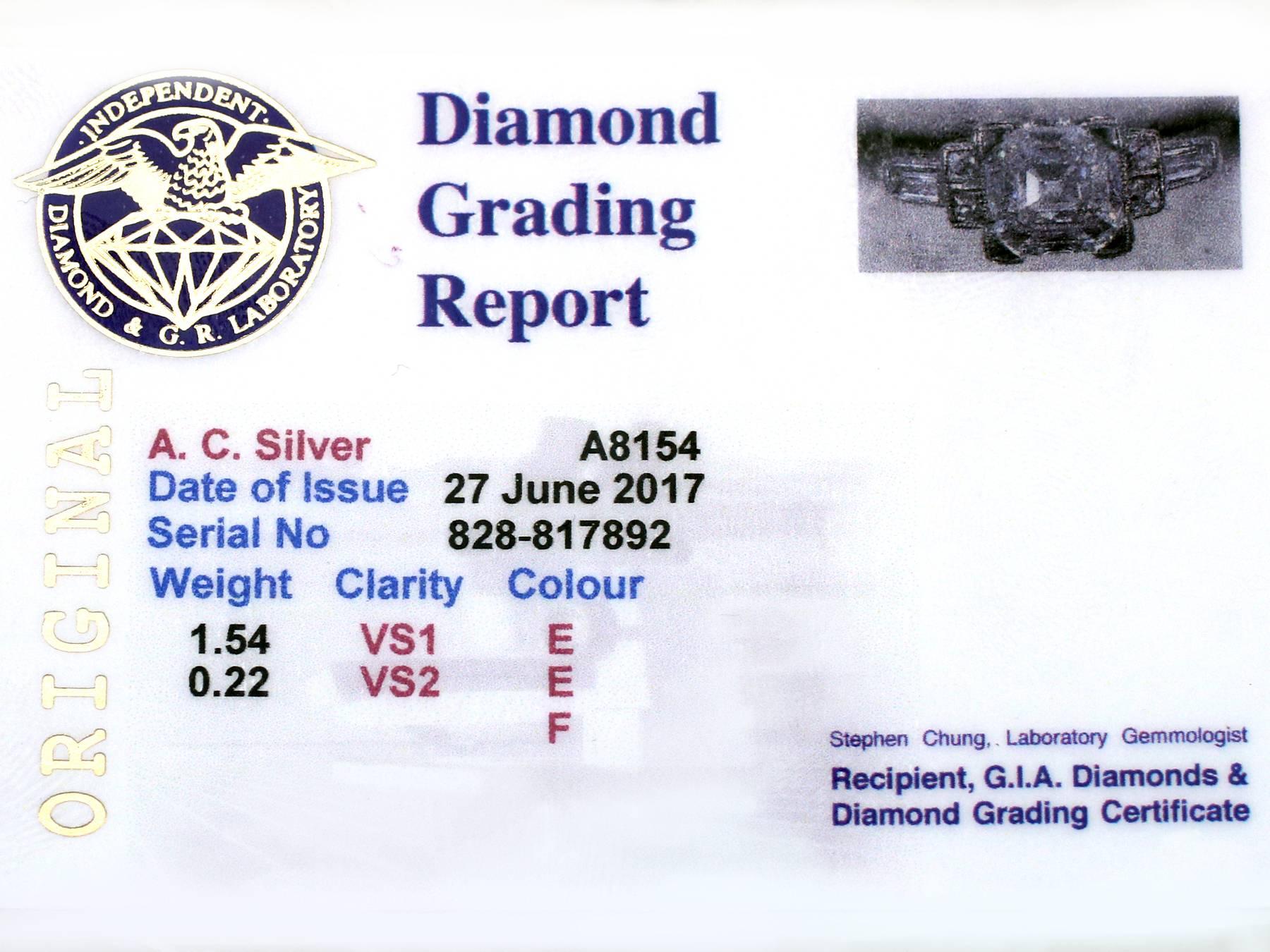 1930s 1.76 Carat Diamond and Platinum Solitaire Engagement Ring 1