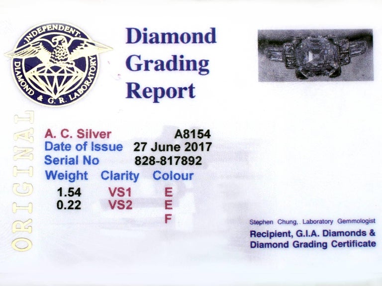 1930s 1.76 Carat Diamond and Platinum Solitaire Engagement Ring 2