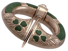 1870s Victorian Connemara Marble Yellow Gold Brooch