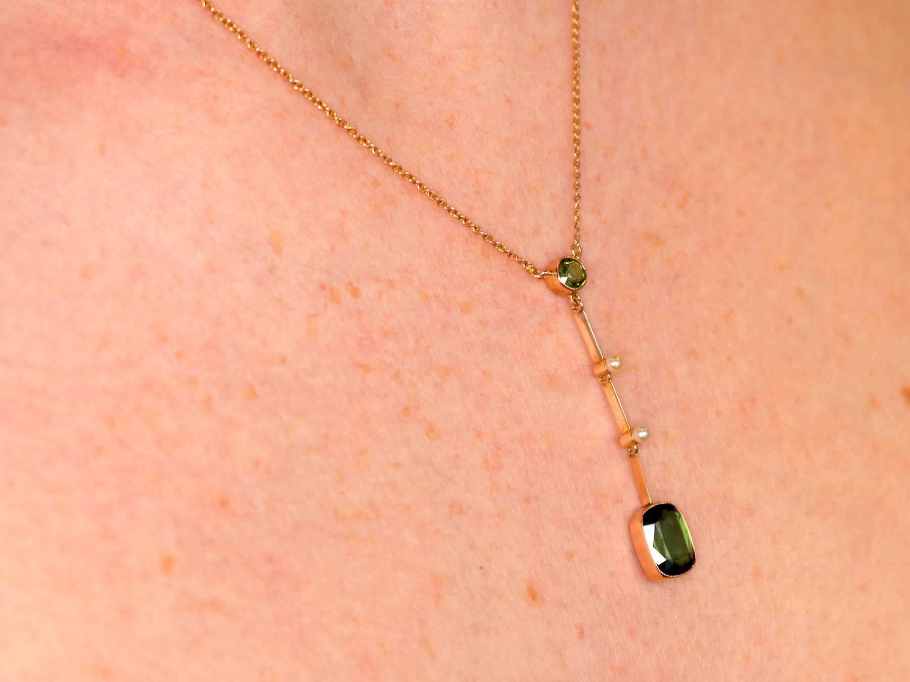 1900s 1.86 Carat Tourmaline and Seed Pearl Yellow Gold Necklace 5