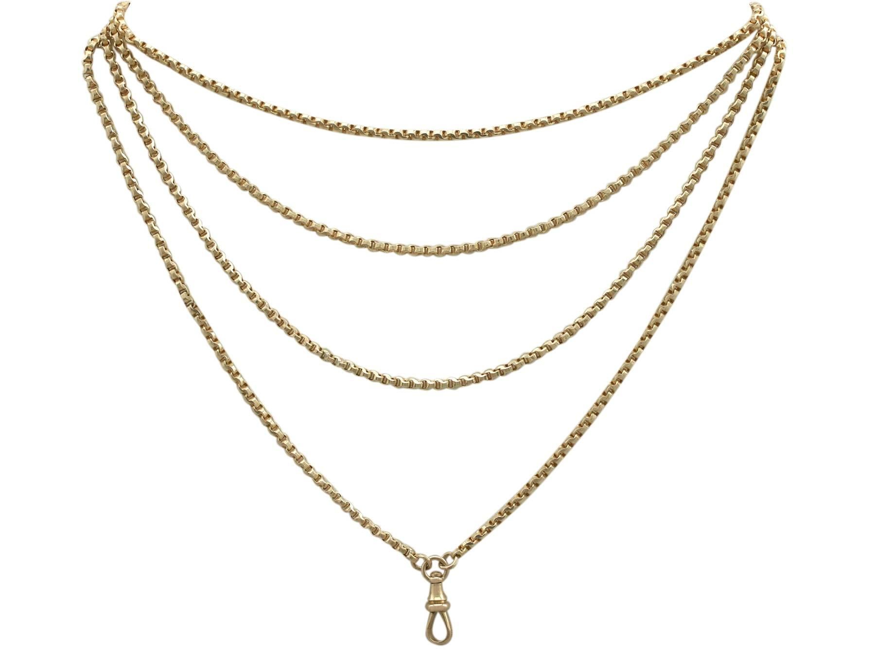 A fine and impressive antique Victorian 9 carat yellow gold longuard chain; part of our antique jewellery and estate jewelry collections.

This fine and impressive longuard chain has been crafted in 9k yellow gold.

The chain consists of subtly