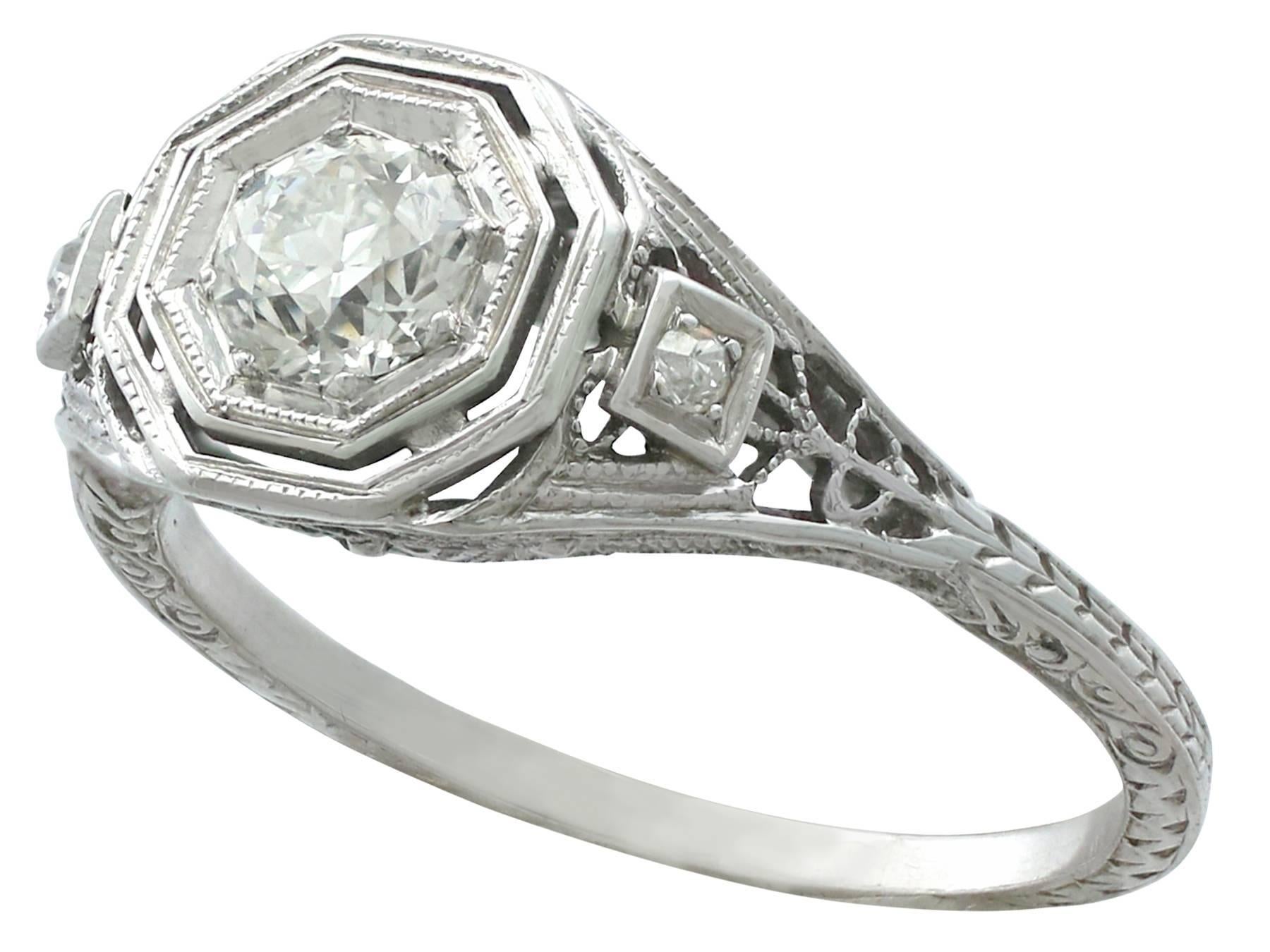 Antique 1920s Diamond and White Gold Solitaire Ring In Excellent Condition In Jesmond, Newcastle Upon Tyne