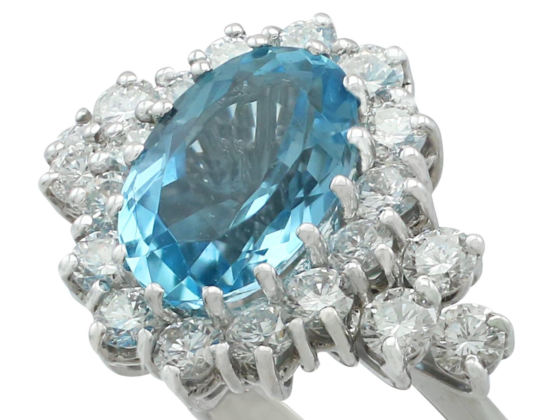 1990s 3.59 Carat Aquamarine and Diamond White Gold Cluster Ring In Excellent Condition In Jesmond, Newcastle Upon Tyne