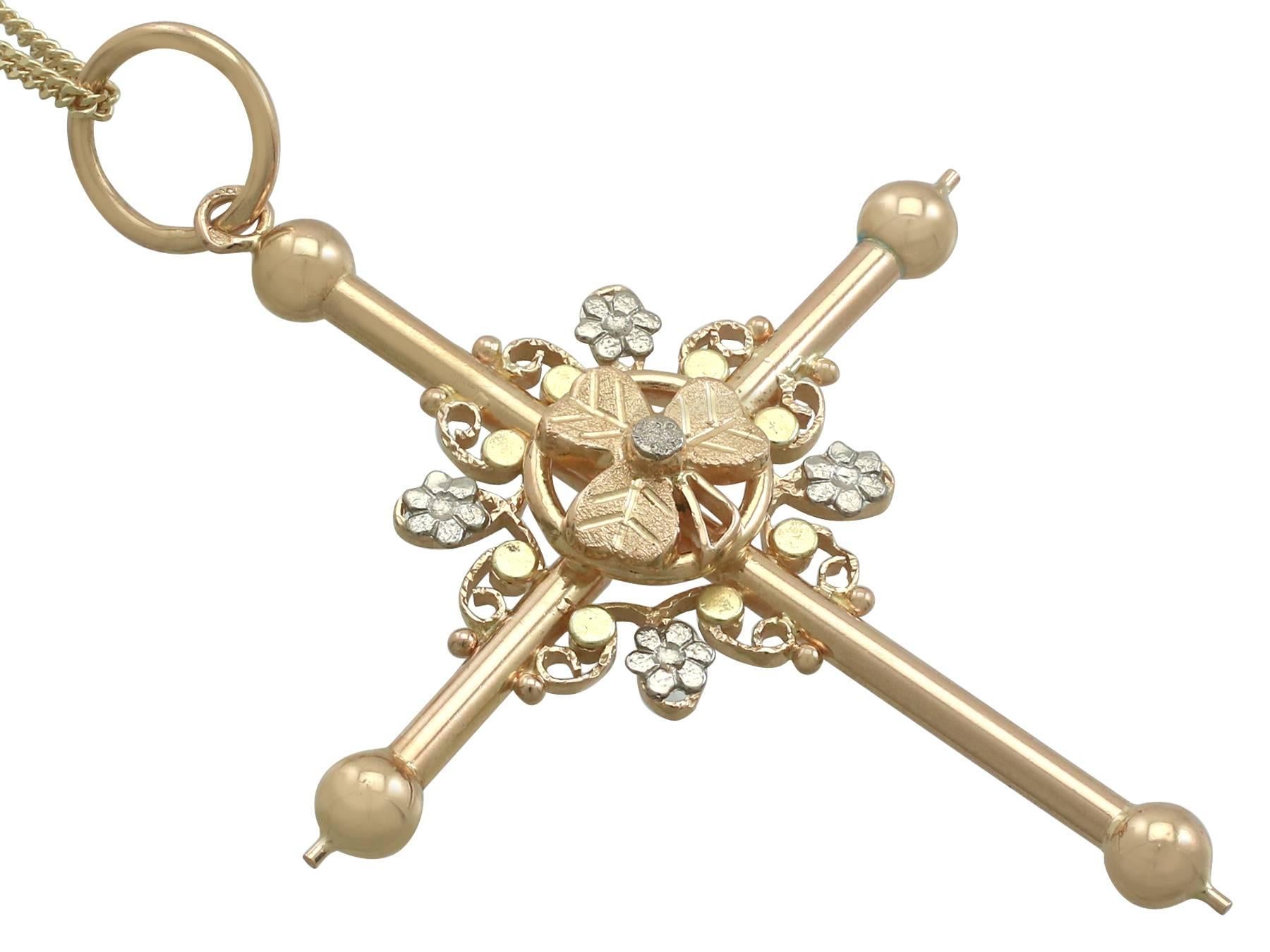 1860s Antique French 18k Rose, White and Yellow Gold Cross Pendant  In Excellent Condition In Jesmond, Newcastle Upon Tyne