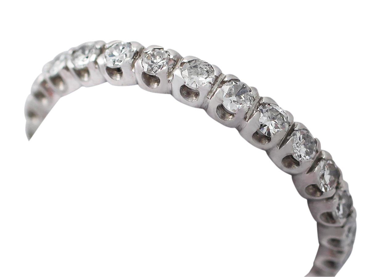 1.32 ct Diamond and Platinum Full Eternity Ring - Vintage Circa 1960 In Excellent Condition In Jesmond, Newcastle Upon Tyne