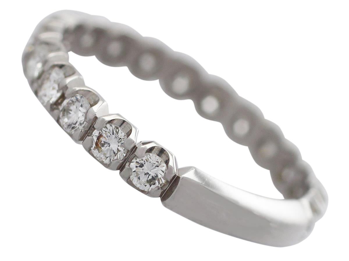 1.02Ct Diamond, 14k White Gold Eternity Ring - Vintage Circa 1960 In Excellent Condition In Jesmond, Newcastle Upon Tyne