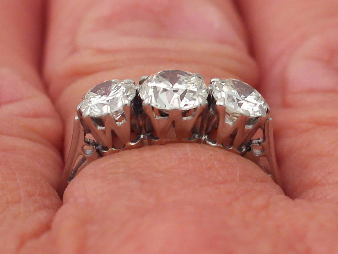 1920s 1.50 Carat Diamond and Platinum Trilogy Ring  3