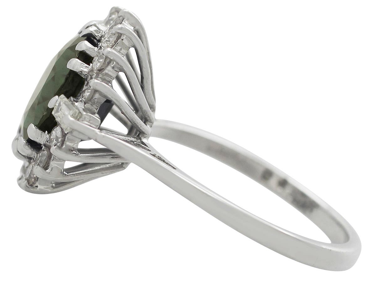 Women's 1970s 4.60 Carat Green Sapphire and Diamond White Gold Cocktail Ring