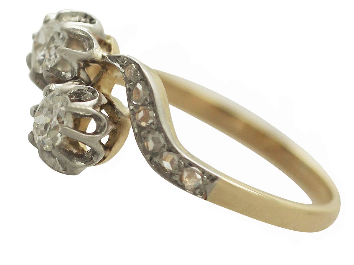 0.54 Ct Diamond and 18k Yellow Gold, Platinum Set Twist Ring - Antique In Excellent Condition In Jesmond, Newcastle Upon Tyne