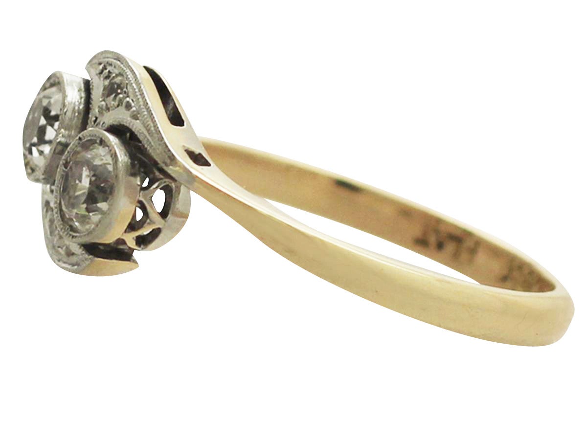 1920s Antique Diamond and Yellow Gold Twist Ring In Excellent Condition In Jesmond, Newcastle Upon Tyne
