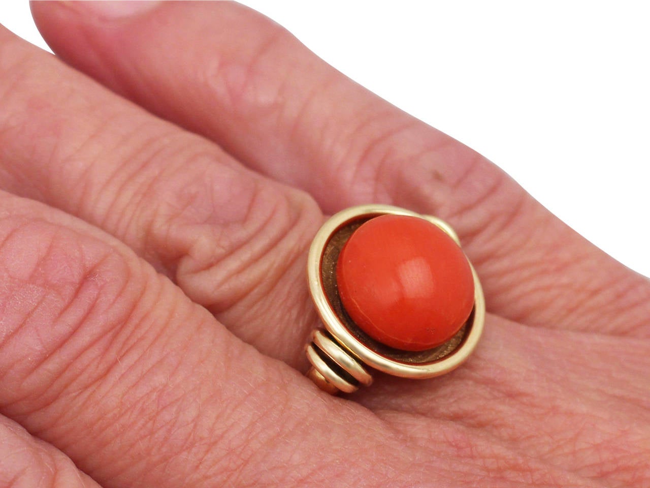 Red Coral and 14k Yellow Gold Ring - Art Deco Style - Vintage Circa 1940 1