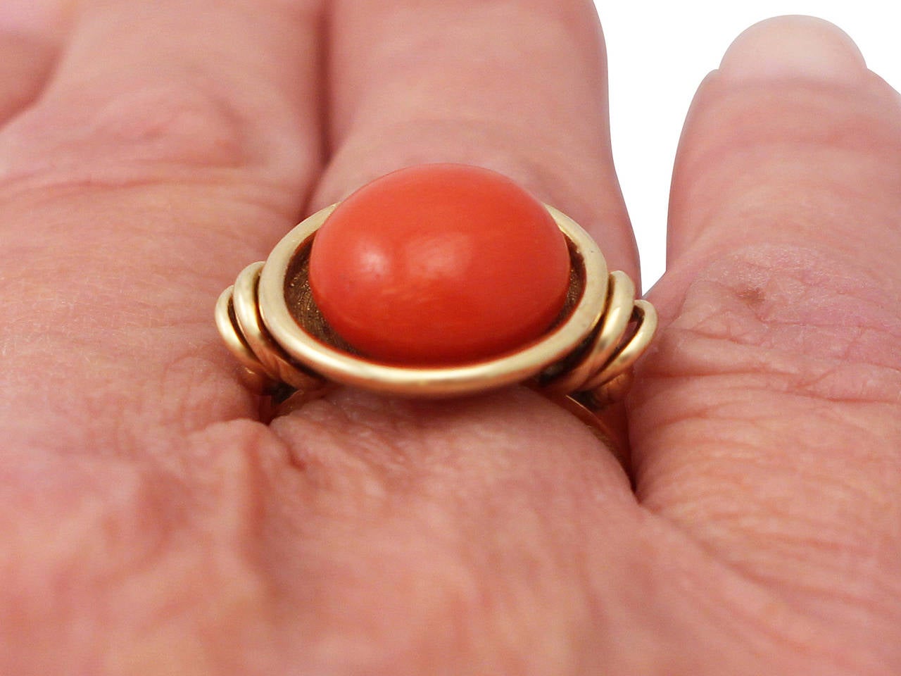 Red Coral and 14k Yellow Gold Ring - Art Deco Style - Vintage Circa 1940 2