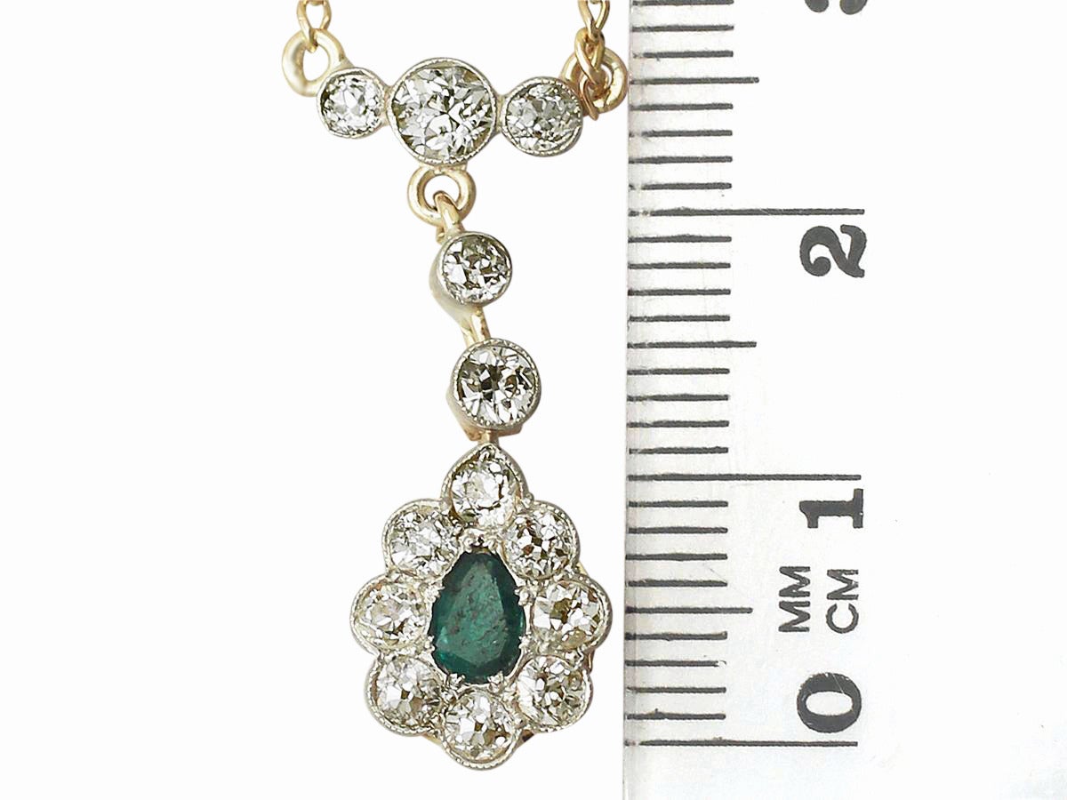 0.20 Ct Emerald and 0.82 Ct Diamond, 18k Yellow Gold Pendant - Antique 1